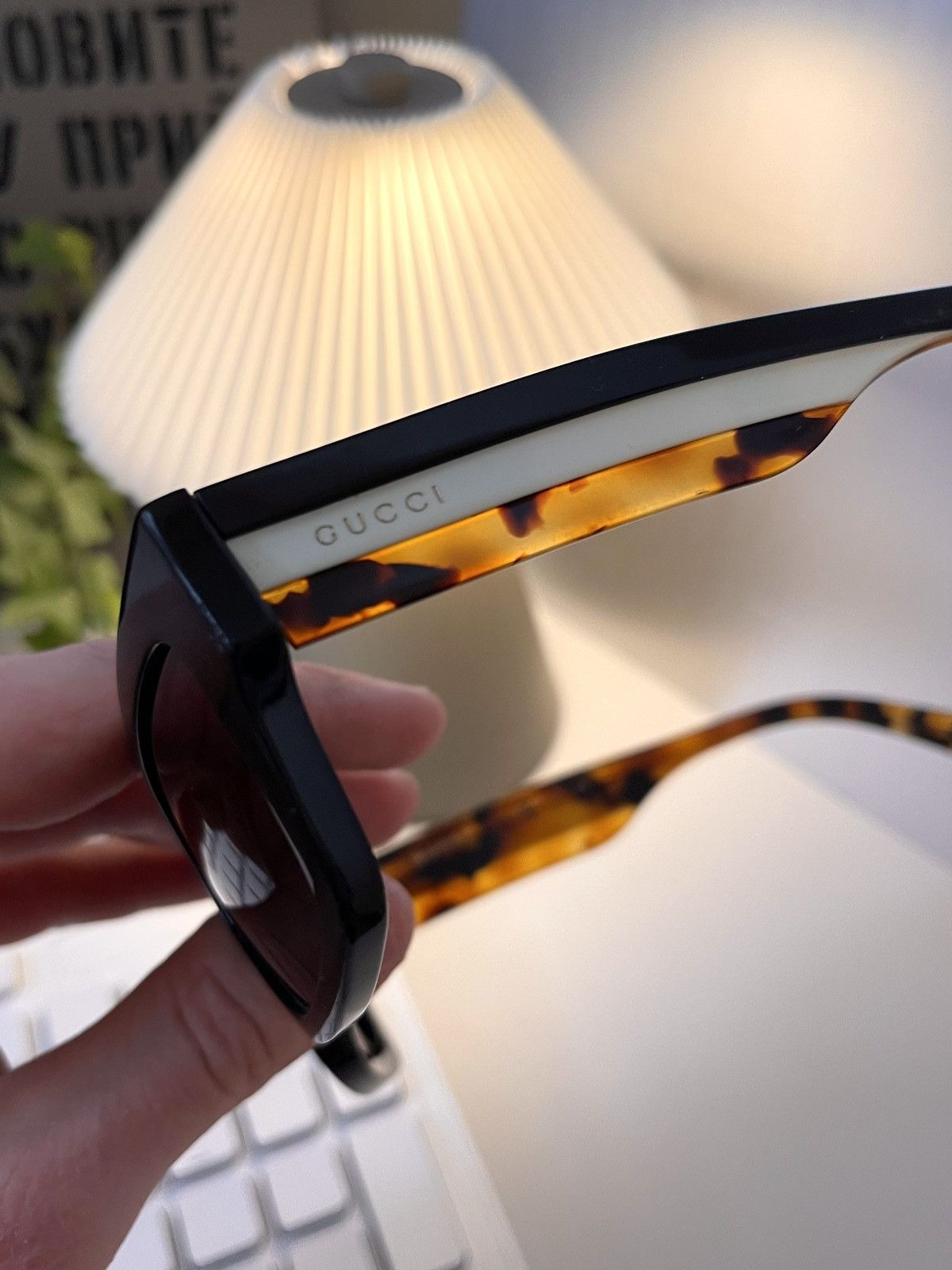 Gucci Gucci Vintage Sunglasses GG1301S 003 Made in Japan Size ONE SIZE - 9 Thumbnail