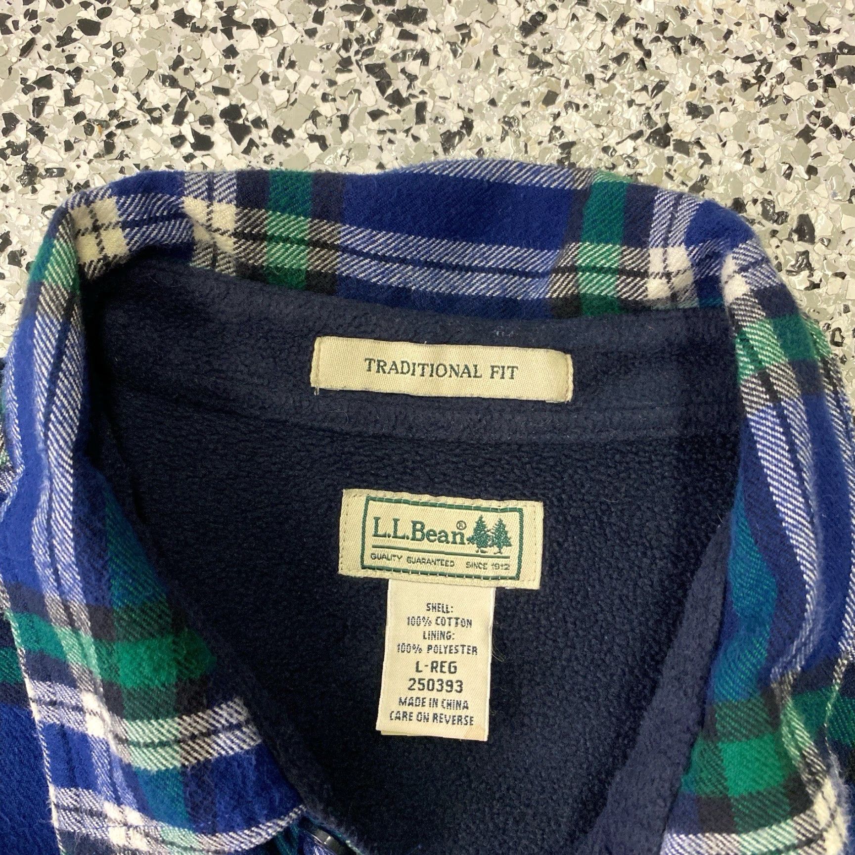 Vintage VINTAGE LL Bean Shirt Mens Large Green Blue Plaid Fleece Lined Jacket Quilted Insulated Pockets 90s USA Outdoor Mens Size US L / EU 52-54 / 3 - 3 Thumbnail