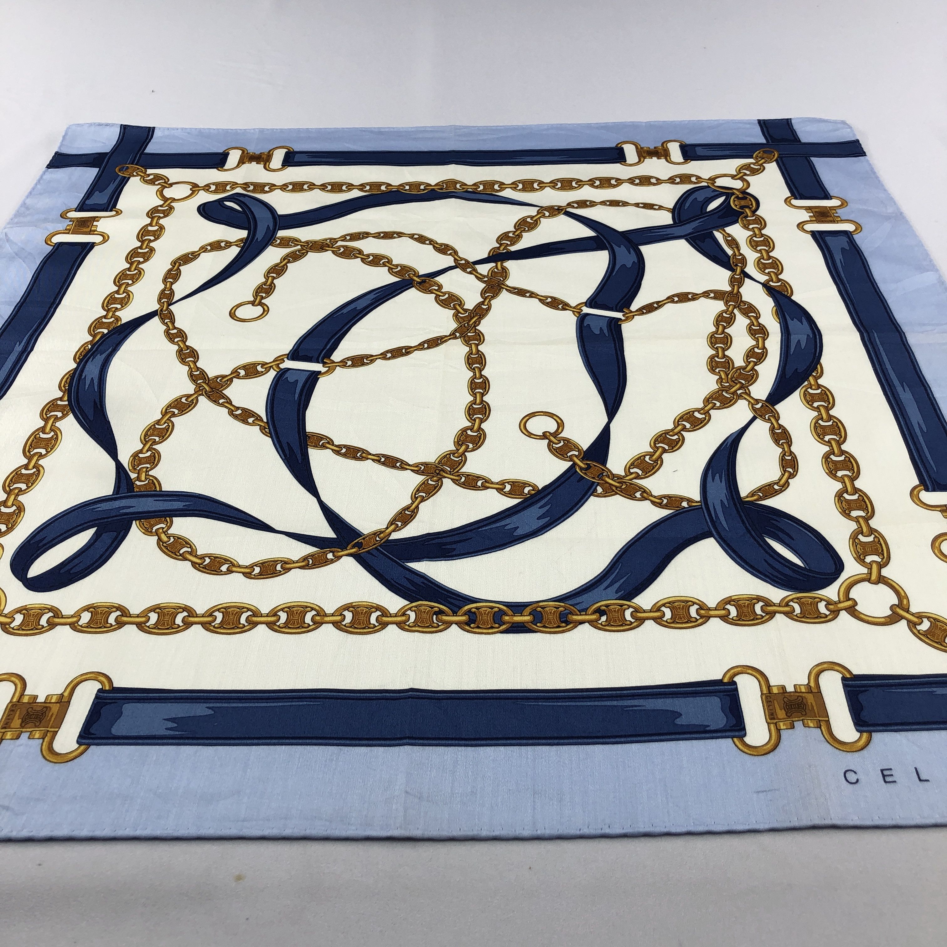 Celine Celine Handkerchief Neckerchief Bandana H2968 Size ONE SIZE - 4 Thumbnail