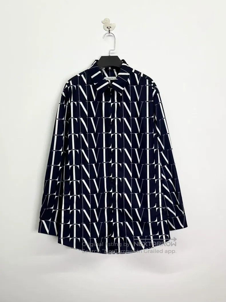Valentino Valentino Navy nylon letter logo full print of the lapel s Size US M / EU 48-50 / 2 - 1 Thumbnail