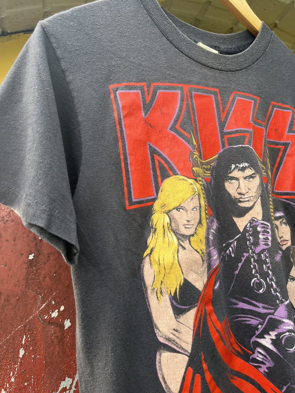 Band Tees Vintage 1987 Kiss band tees Size US M / EU 48-50 / 2 - 3 Thumbnail