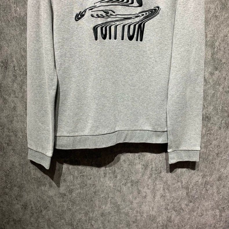 Louis Vuitton Louis Vuitton Embroidered incongruous logo sweatshirt 2503- Size US XL / EU 56 / 4 - 4 Thumbnail