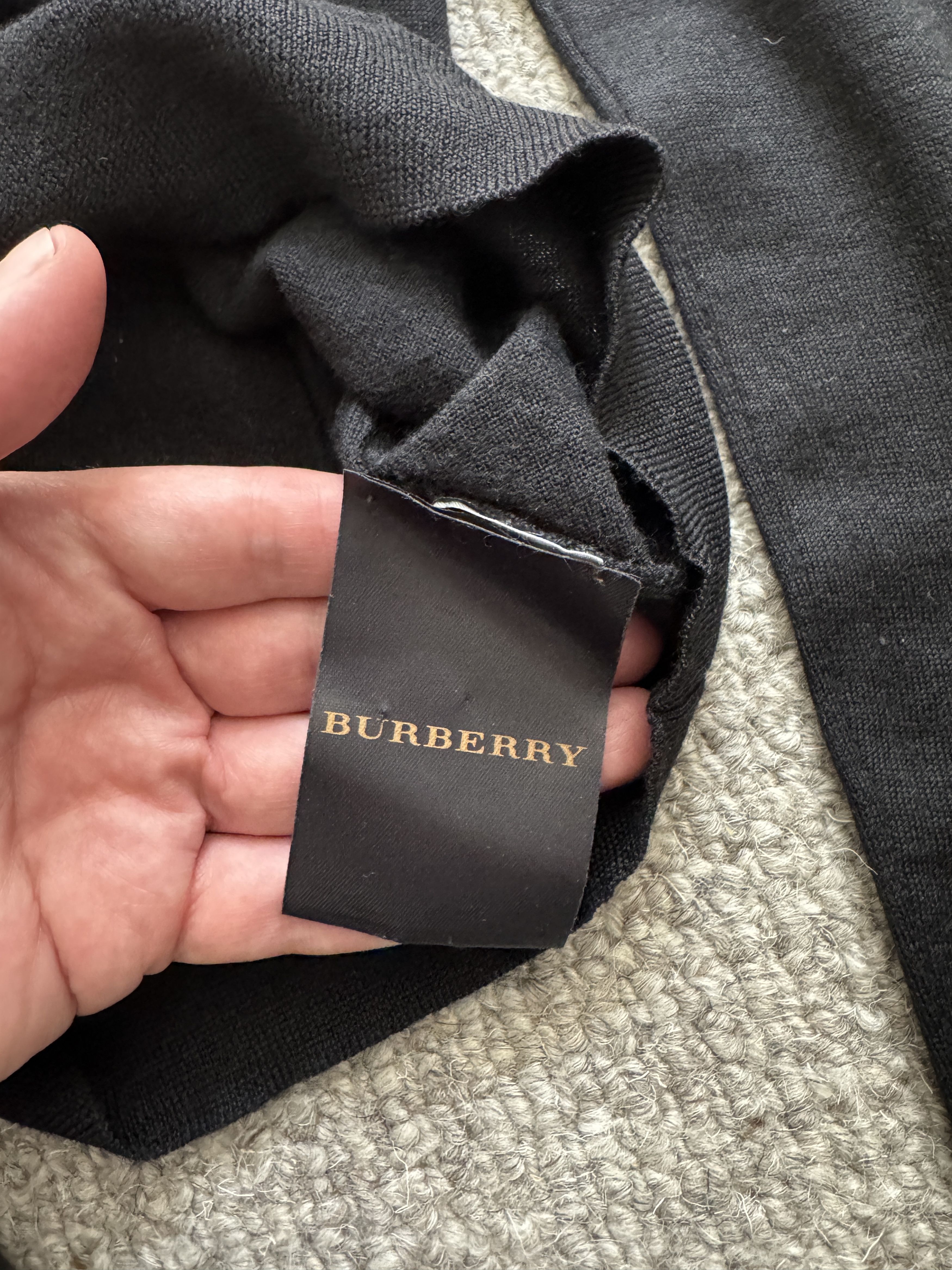 Burberry Prorsum Rare Burberry Prorsum size s frill front v neck sweater Size S / US 4 / IT 40 - 4 Thumbnail