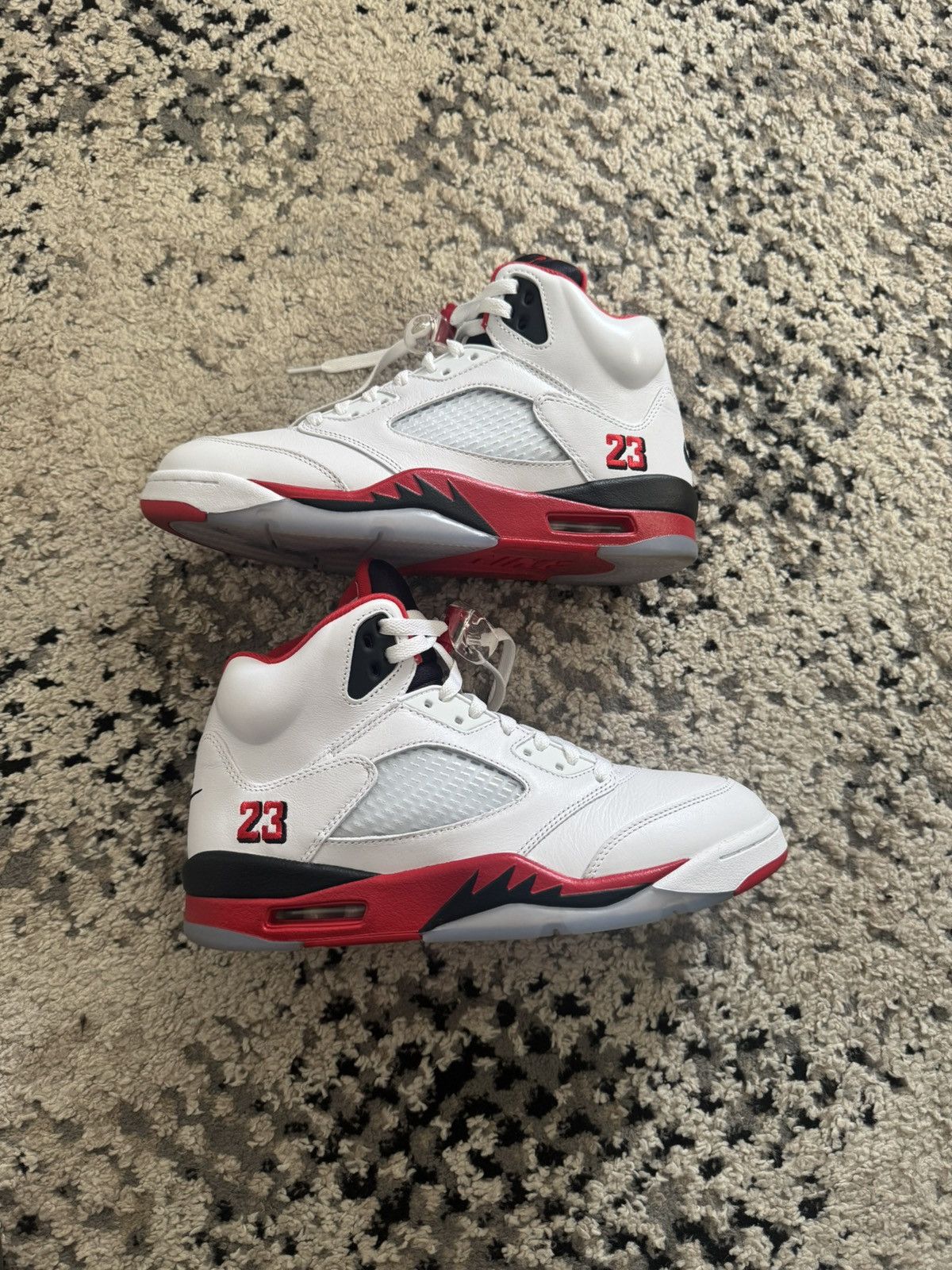 Jordan Brand Air Jordan V ‘Fire Red’ Size US 10 / EU 43 - 3 Thumbnail