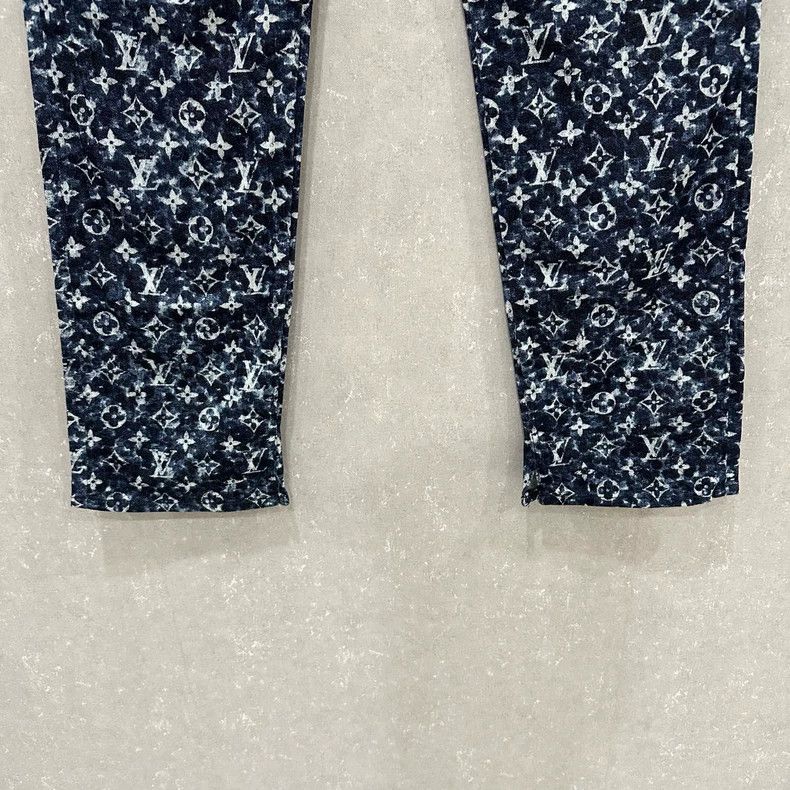 Louis Vuitton Louis Vuitton Slit jeans with full logo hem jeans 2505-Next Size US 33 - 4 Thumbnail