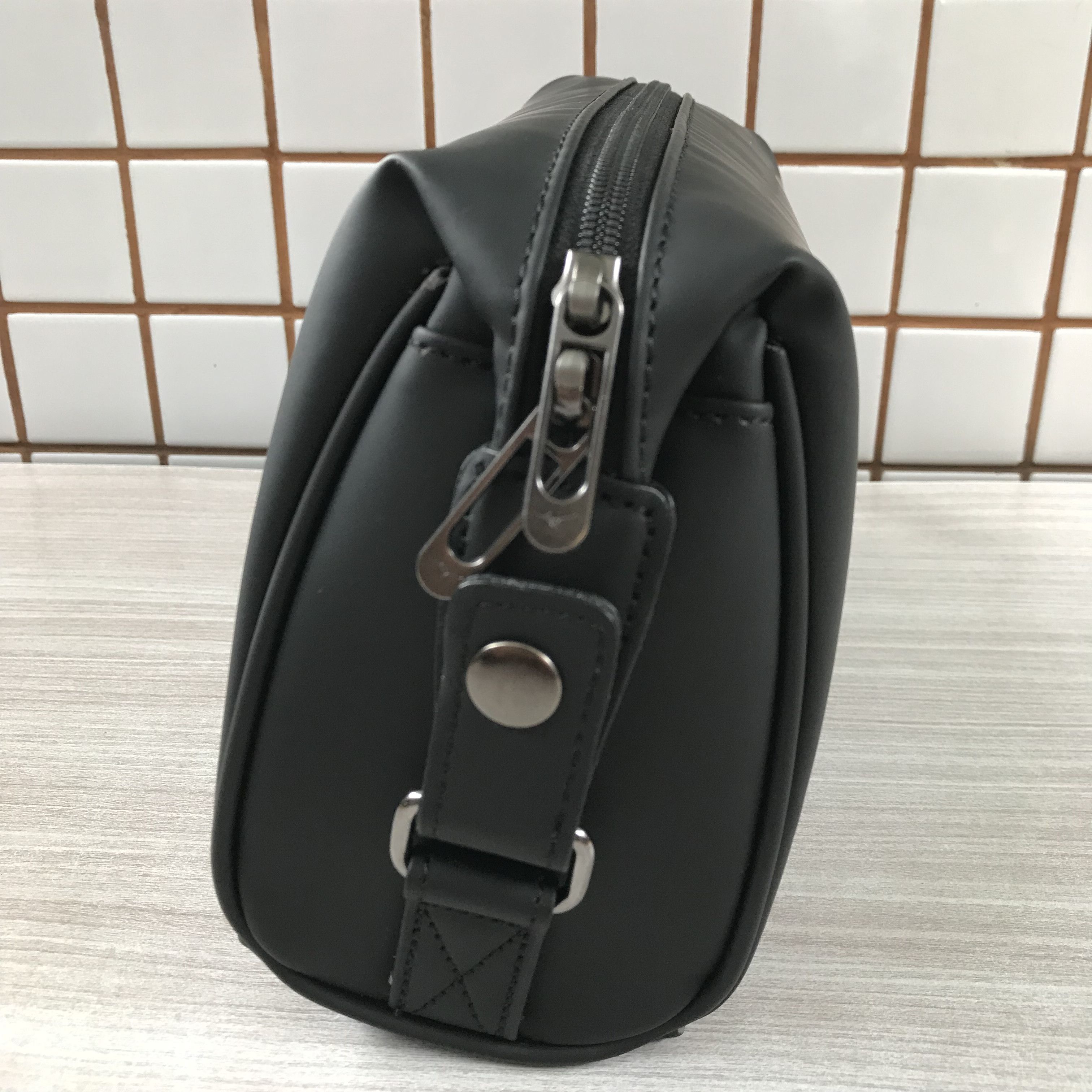 Mizuno Mizuno Pouch Bag golf Japan Brand new with tag black Size ONE SIZE - 2 Thumbnail