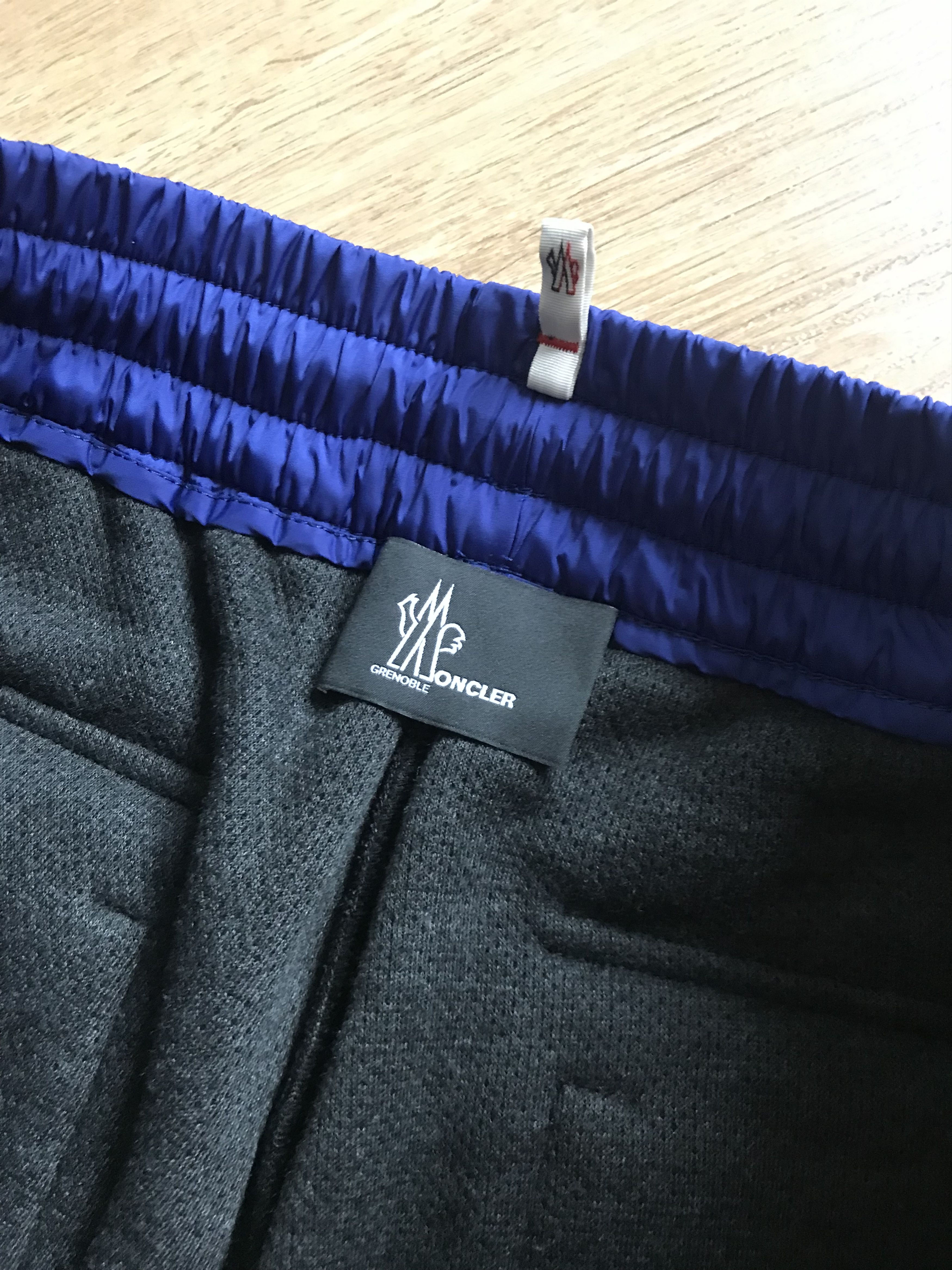 Moncler Grenoble Apres-Ski - size M Size US 33 - 6 Thumbnail