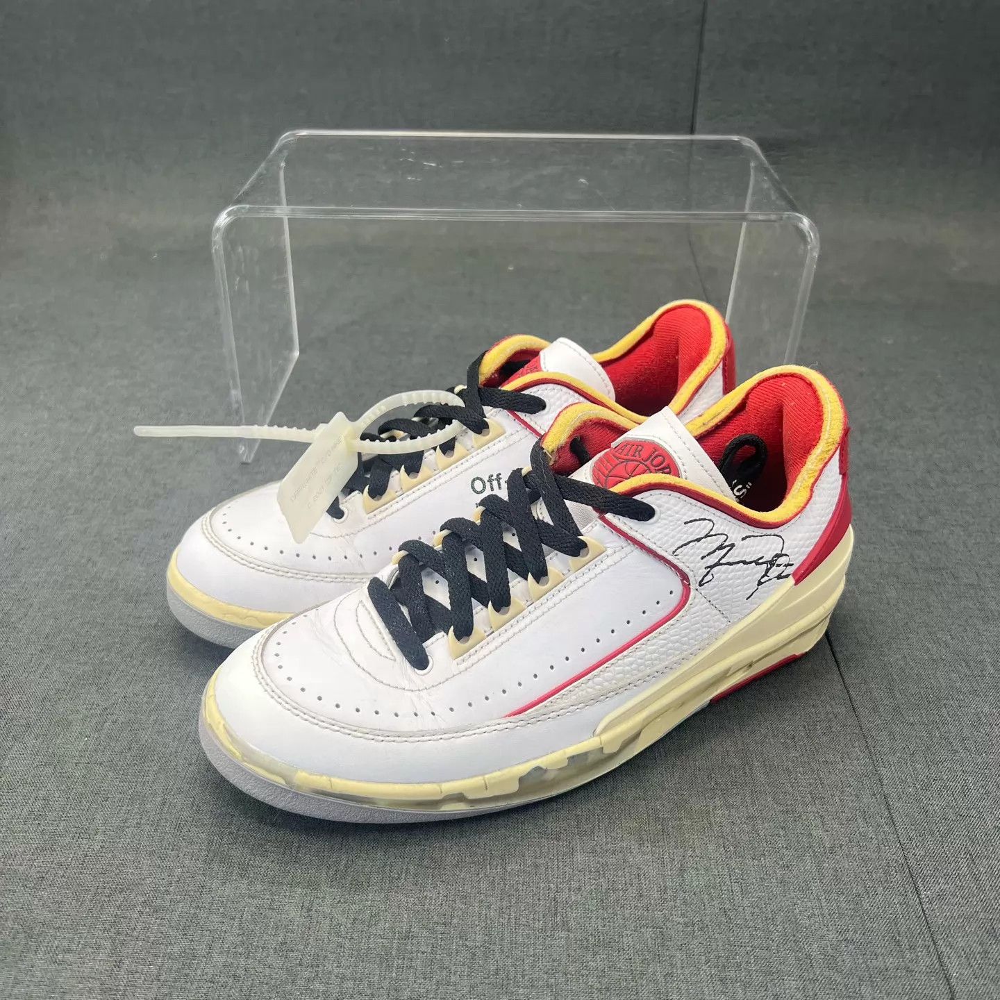 Off-White Off-White x AJ2 Chicago White Red 40.5 Size US 10.5 / EU 43-44 - 1 Thumbnail