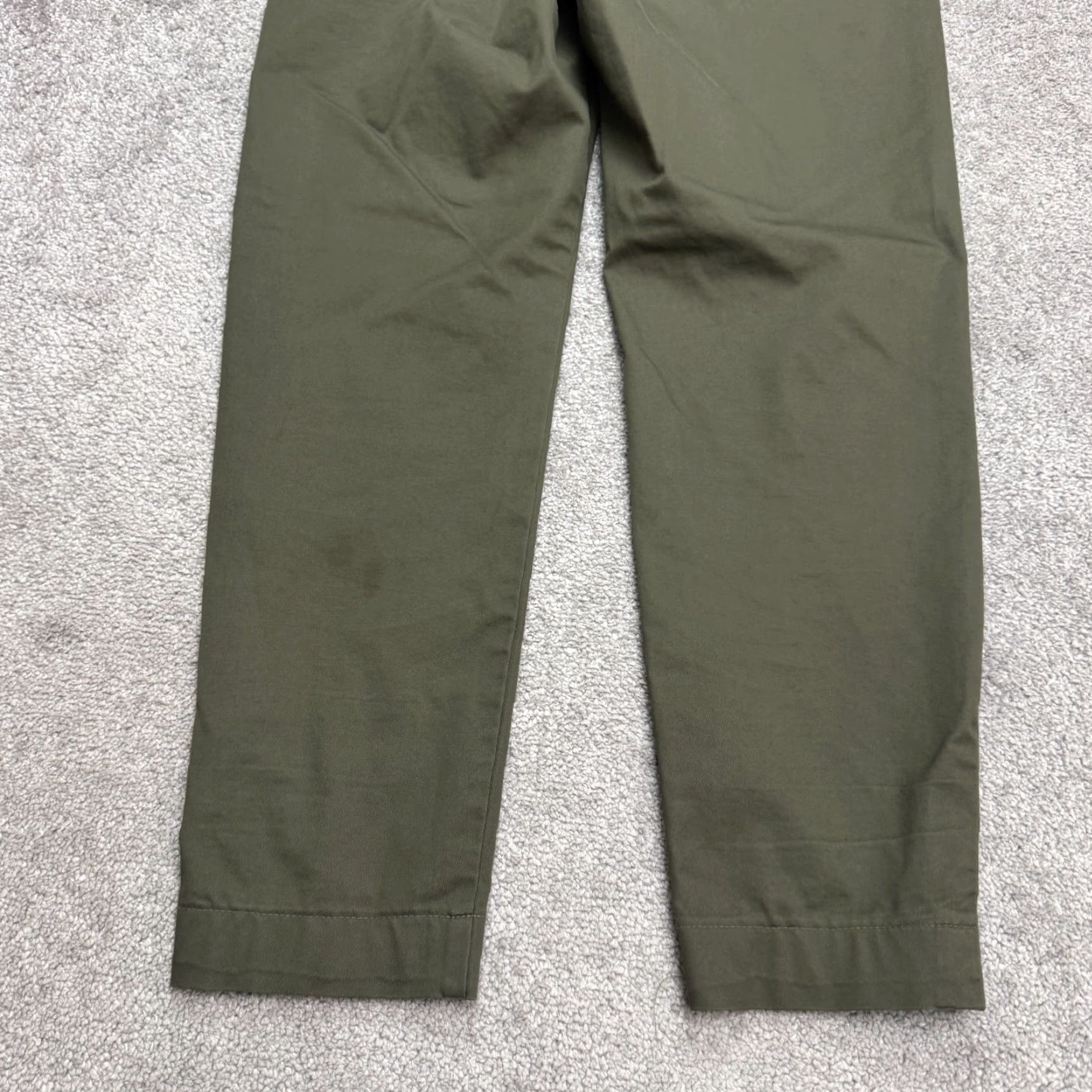 Banana Republic Banana Republic Slim Fit Chino Pants Mens 31x30 Olie Green Flat Front Classic Size US 31 - 3 Thumbnail