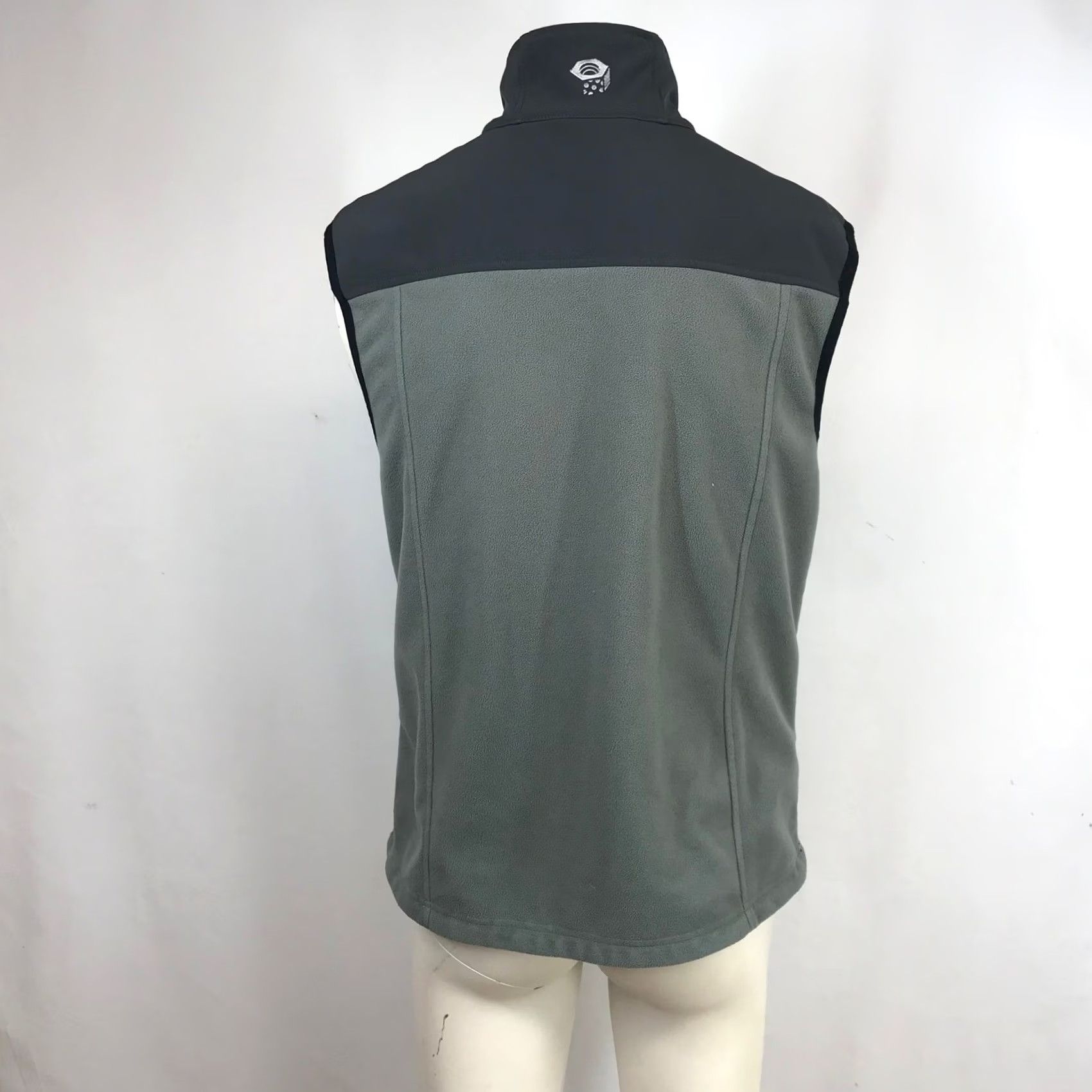 Mountain Hardwear Mountain Hardwear Mens Fleece Vest Gray Black Full Zip Mock Neck Medium Size US M / EU 48-50 / 2 - 6 Thumbnail