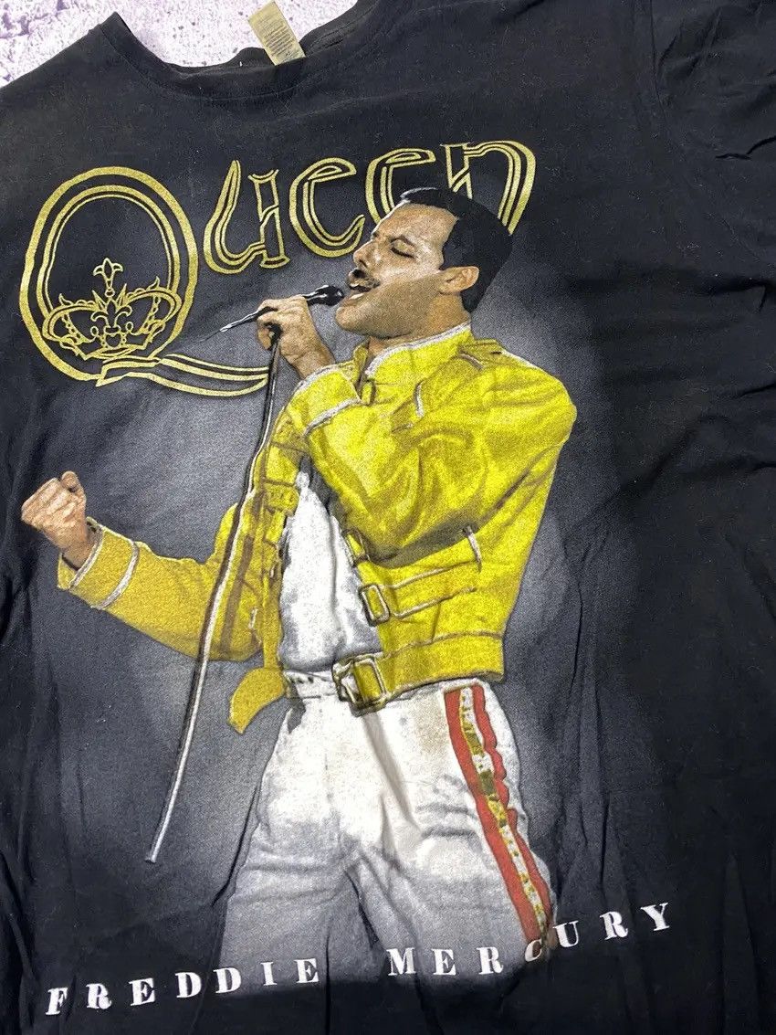 Band Tees MENS Queen Vintage Freddie Mercury tee Band Tees Size US XL / EU 56 / 4 - 4 Thumbnail