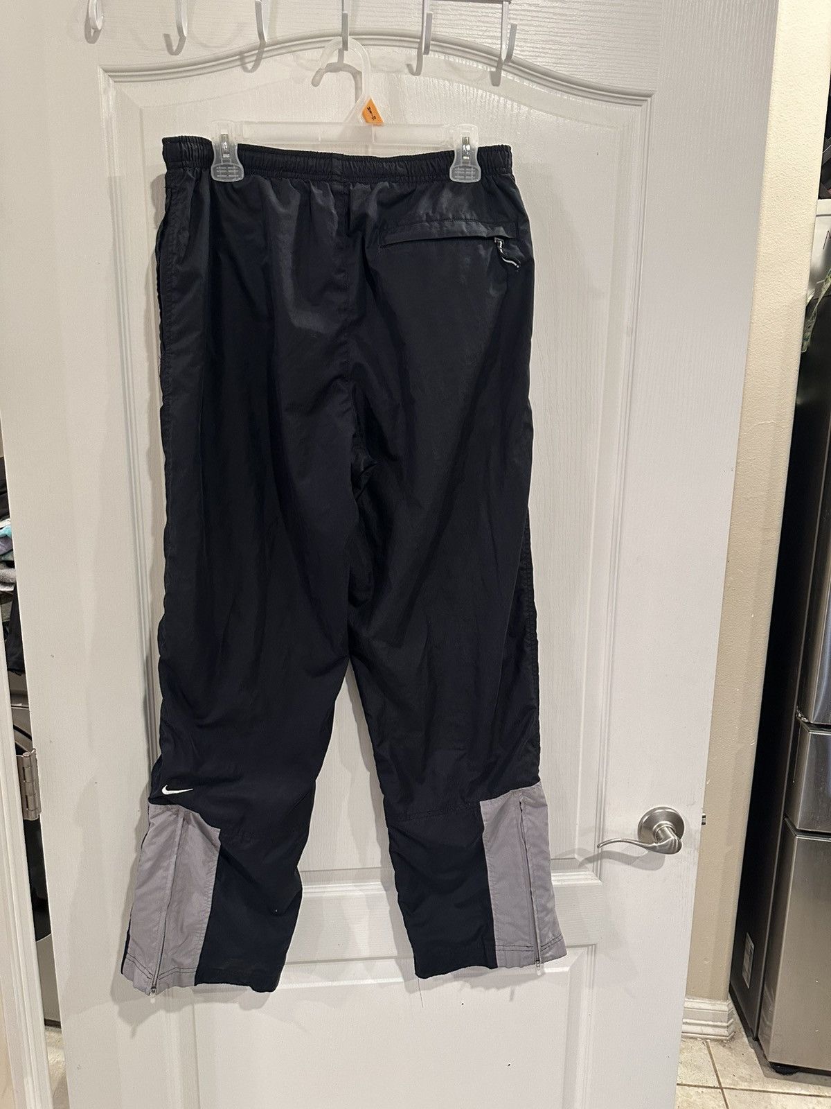 Nike Nike men’s black & gray lined windbreaker pants size small Size US 29 - 2 Thumbnail