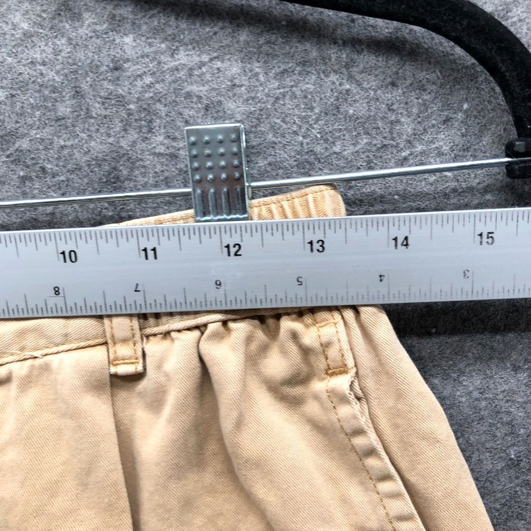 Urban Outfitters VINTAGE BDG Urban Outfitters Pleated Chino Shorts Womens M Tan Relaxed High Rise Size 32" / US 10 / IT 46 - 3 Thumbnail
