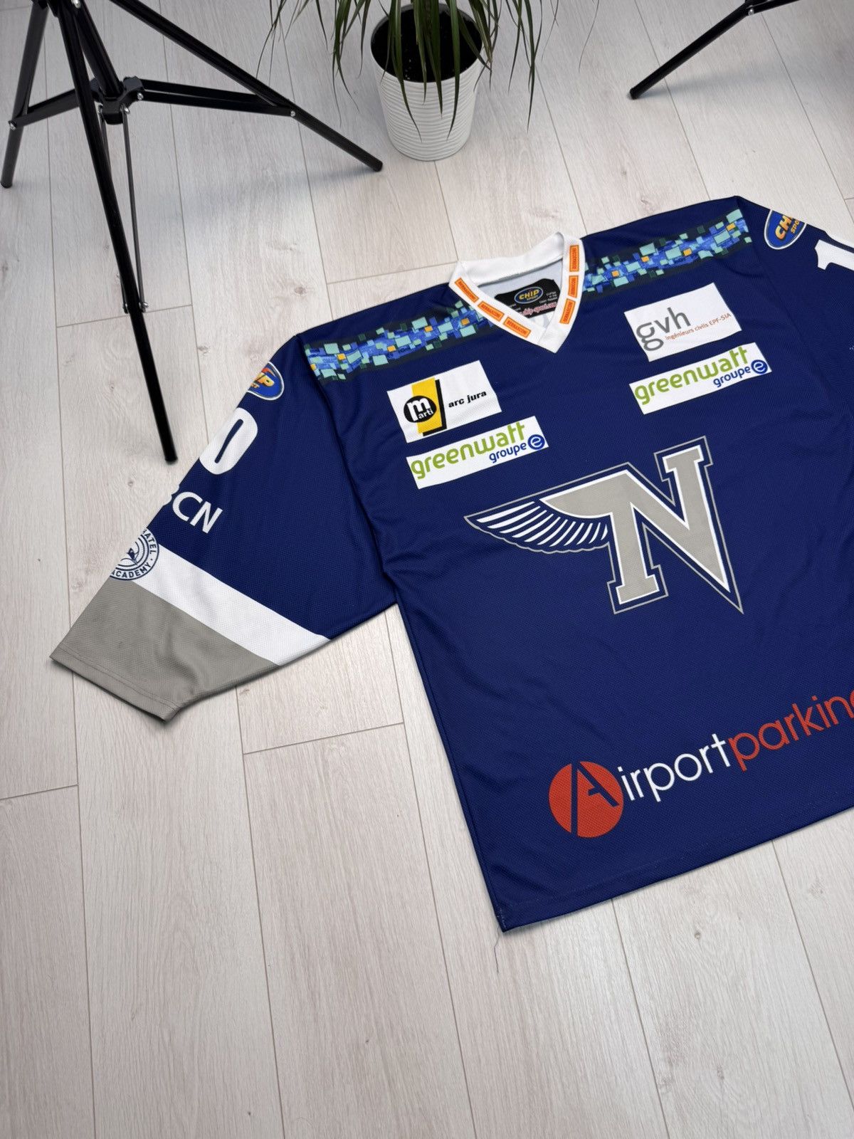 NHL Vintage Neuchatel Hockey Jersey #10 GUYOT Size US XL / EU 56 / 4 - 2 Thumbnail