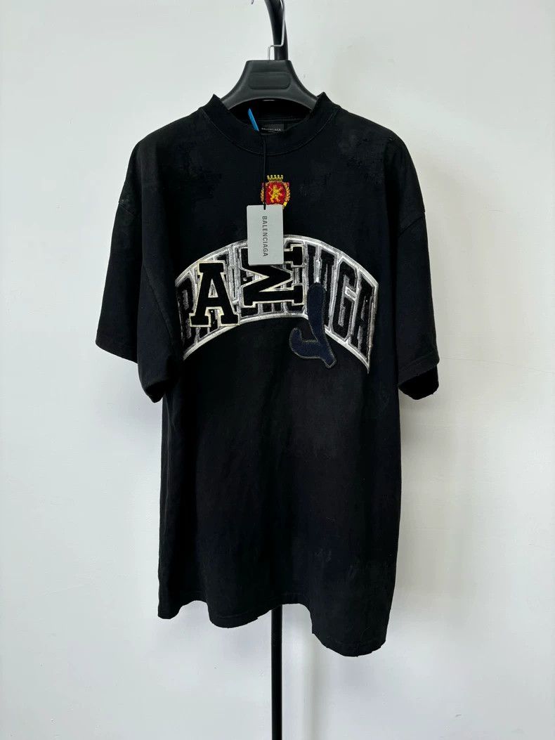 Balenciaga Balenciaga Manchester United Distressed Tee - dmc Size US M / EU 48-50 / 2 - 1 Thumbnail