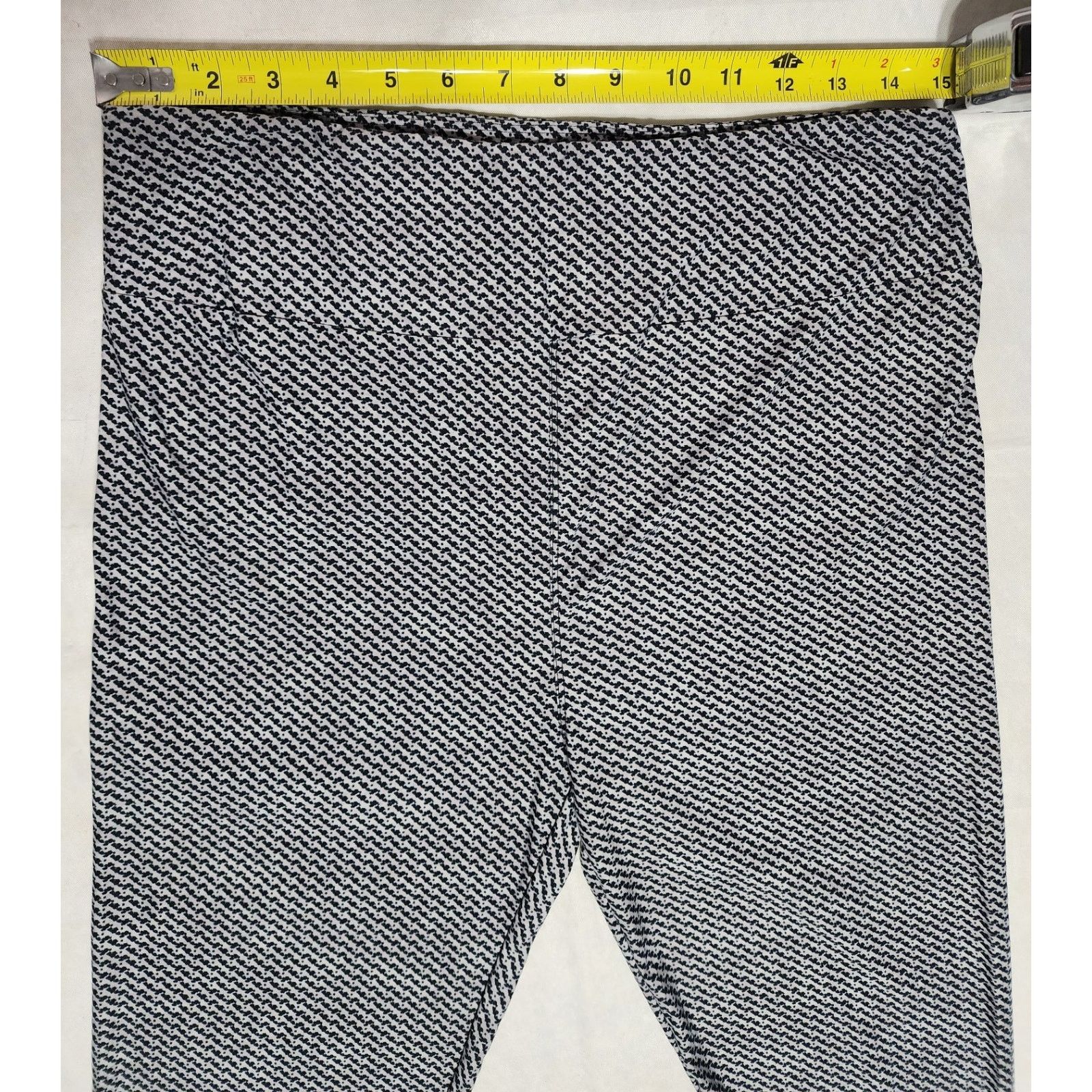 Other LuLaRoe leggings Tall & Curvy size Black & Gray pattern Size 27" / US 4 / IT 40 - 3 Thumbnail