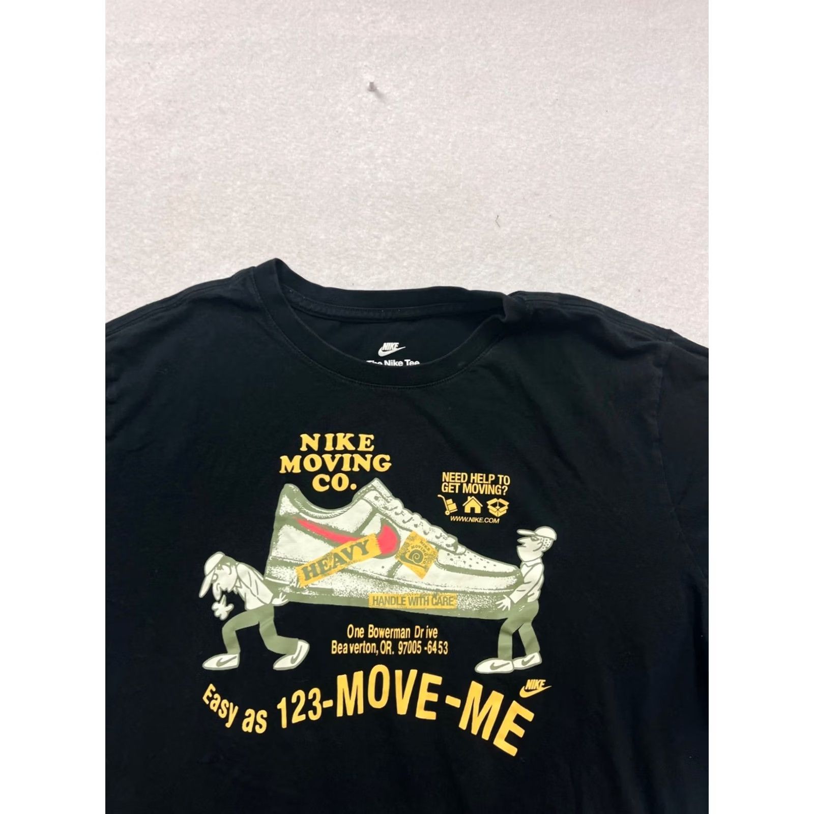 Nike Nike Moving Co. Graphic T-Shirt XL Black Cotton Unisex Adults Short Sleeve Crew Neck Graphic 100% Cotton Vintage? (If vintage not specified, omit) Size US XL / EU 56 / 4 - 5 Thumbnail