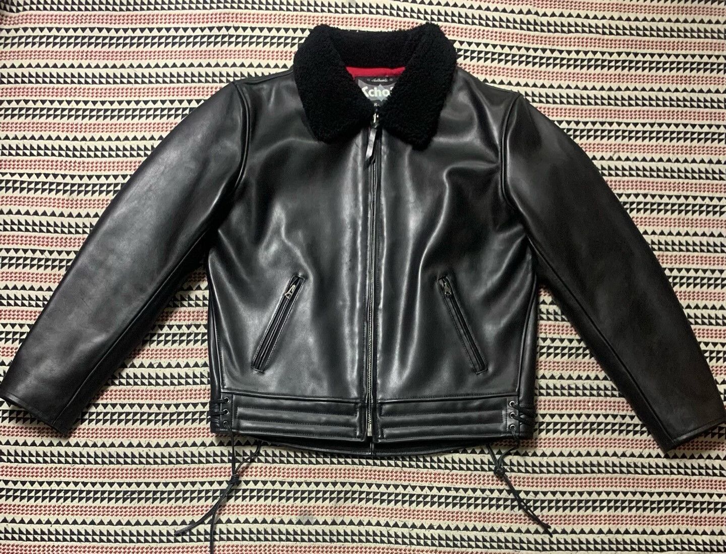 Schott black leather motorcycle jacket with fur collar Size US L / EU 52-54 / 3 - 1 Thumbnail