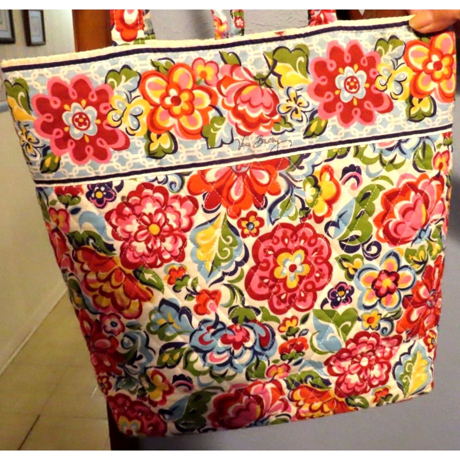 Vera Bradley Vera Bradley Tote Rectangular Medium 13 in Multicolor Floral Quilted Cotton Womens Bag Carry Bag Size ONE SIZE - 7 Thumbnail