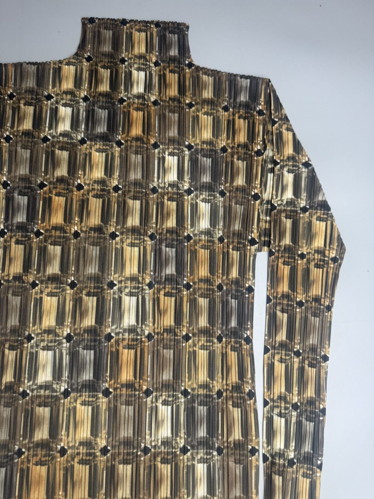 Pleats Please Issey Miyake Pleat Please Issey Miyake - Jewel Print - Bottle Neck - L/S Size ONE SIZE - 3 Thumbnail