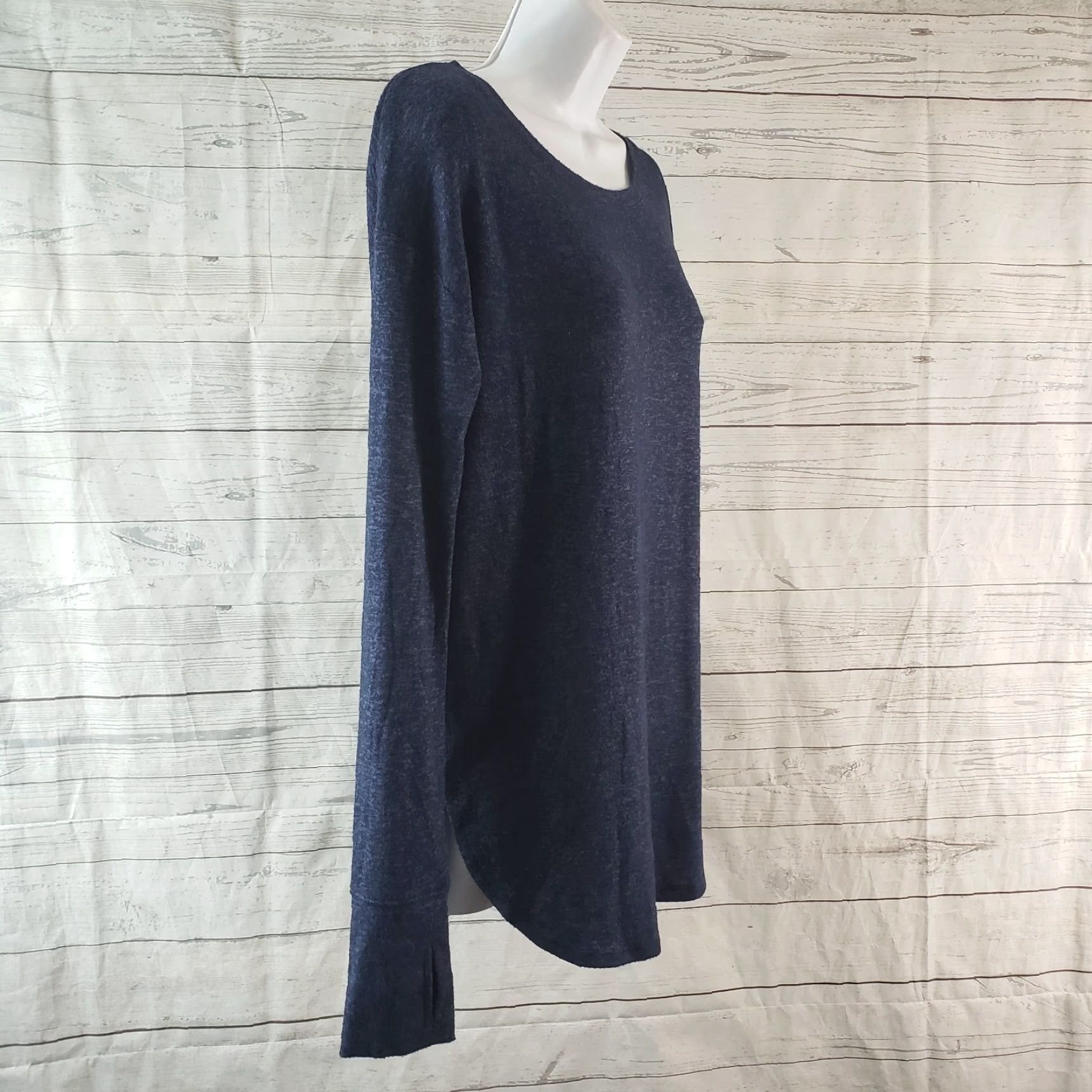 Athleta Athleta Womens Luxe Pose Tunic Top XS Blue Long Sleeve Shirt Regular XS Womens Blue Tunic Top Activewear Size XS / US 0-2 / IT 36-38 - 3 Thumbnail
