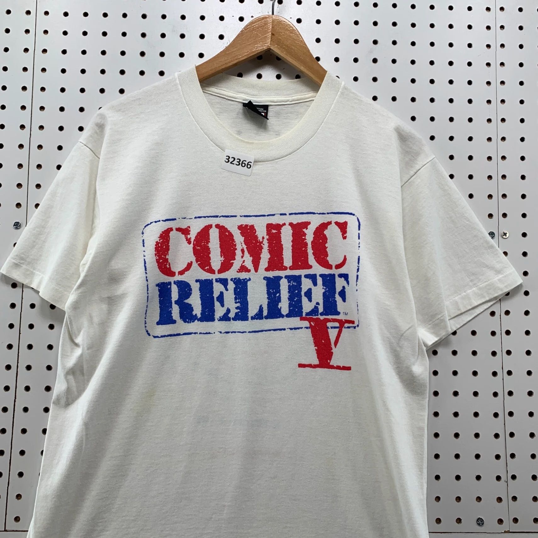 Vintage VINTAGE Screens Stars 90s Comic Relief Shirt Mens Large White Short Sleeve Crew Neck Single Stitch Robin Williams Size US L / EU 52-54 / 3 - 2 Thumbnail
