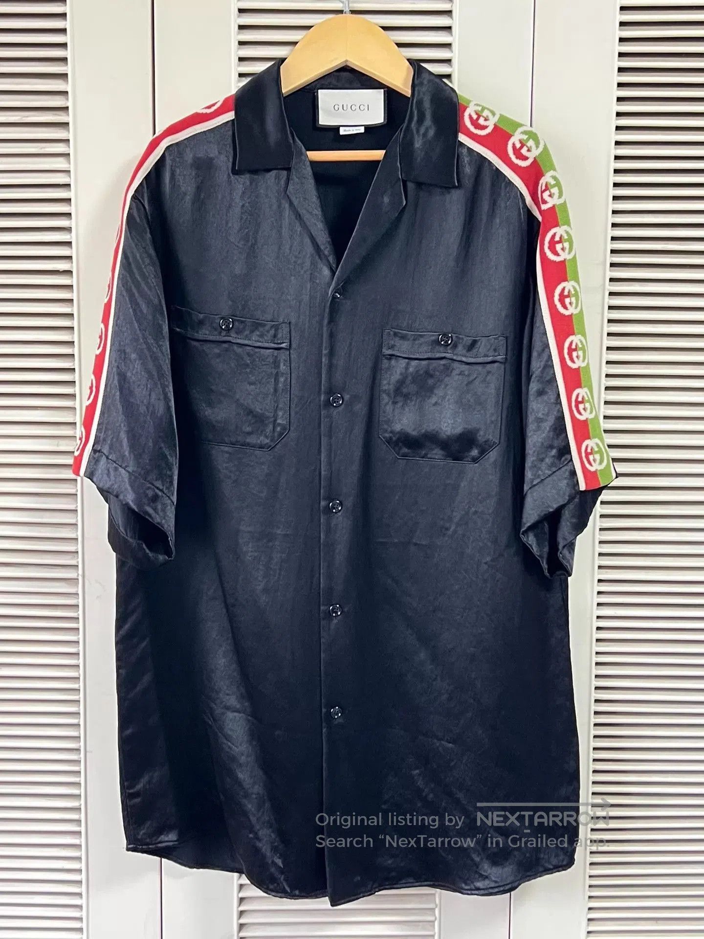 Gucci Black Short Sleeve Button-Up Shirt with Stripe Sleeves. Size US S / EU 44-46 / 1 - 1 Thumbnail