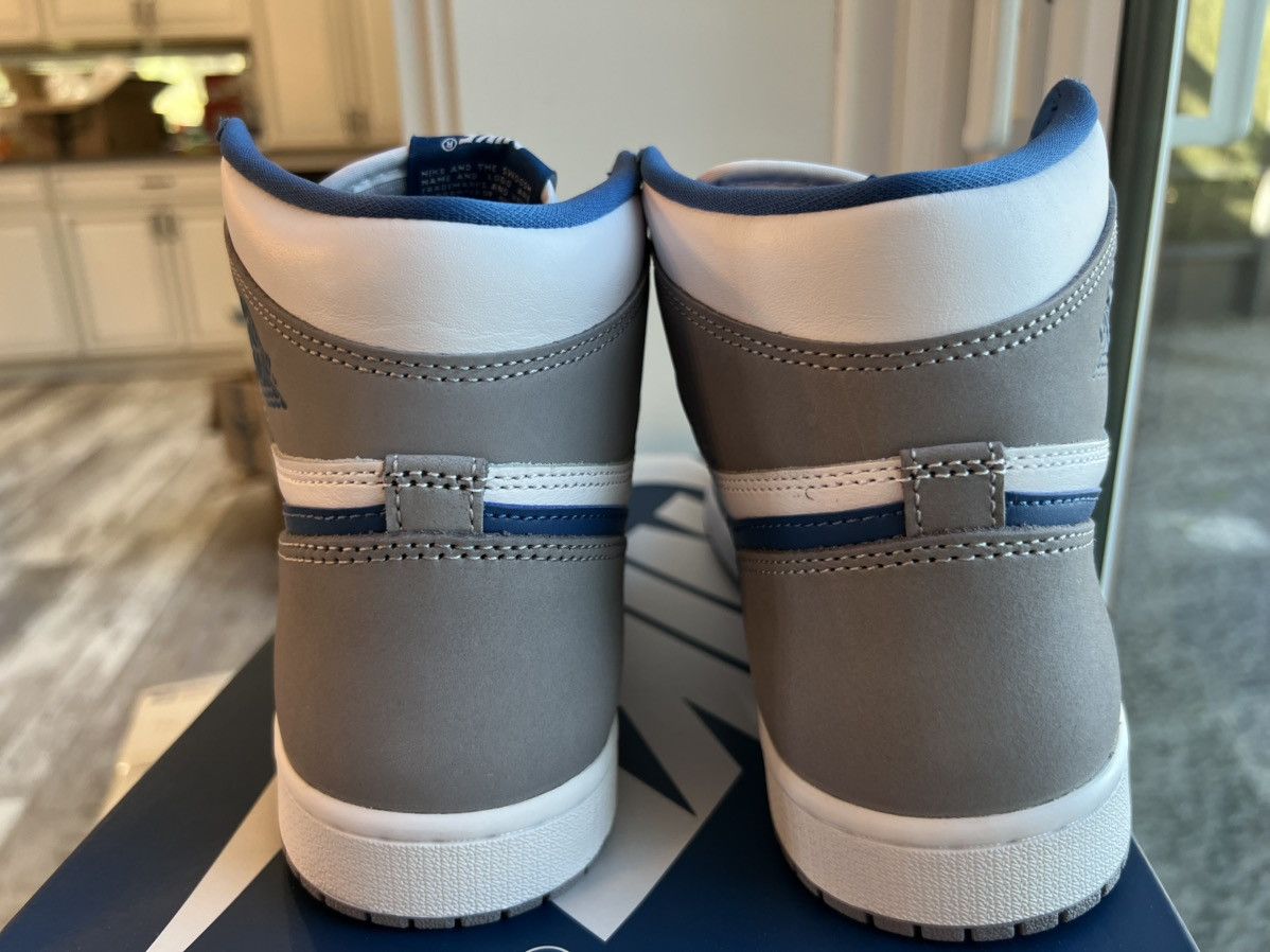 Jordan Brand × Nike Nike Air Jordan 1 High Retro OG True Blue Sz 9.5 DZ5485-410 Size US 9.5 / EU 42-43 - 4 Thumbnail