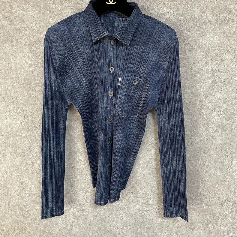 Issey Miyake Issey Miyake size:3 Blue pleated denim imitation shirt Size XS / US 0-2 / IT 36-38 - 1 Thumbnail