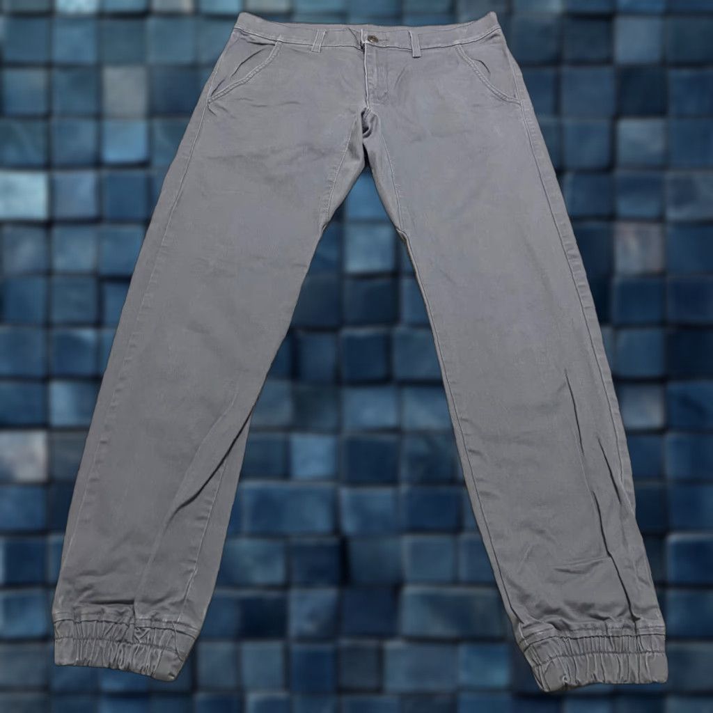 Vintage Kennedy Chino Pants Mens Slim Low Rise Gray 32 28 Inseam Cotton Straight/Flat Front Pockets/Slash Pocket Tapered Casual Workwear Spring Summer Fall Size US 32 / EU 48 - 1 Thumbnail