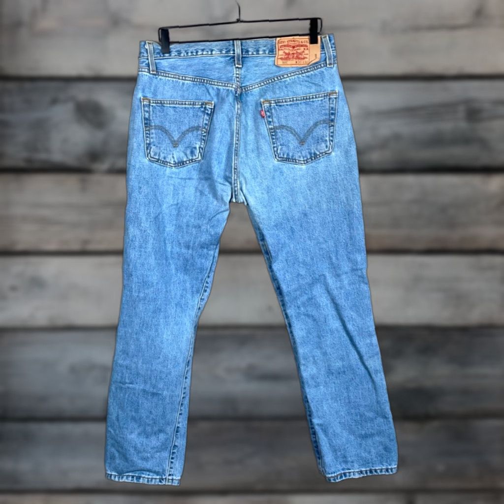 Levi's VINTAGE Levi's 501 Jeans Men's Regular Fit Straight Blue Denim Spring Summer Fall Winter 34x31 Size US 34 / EU 50 - 1 Thumbnail