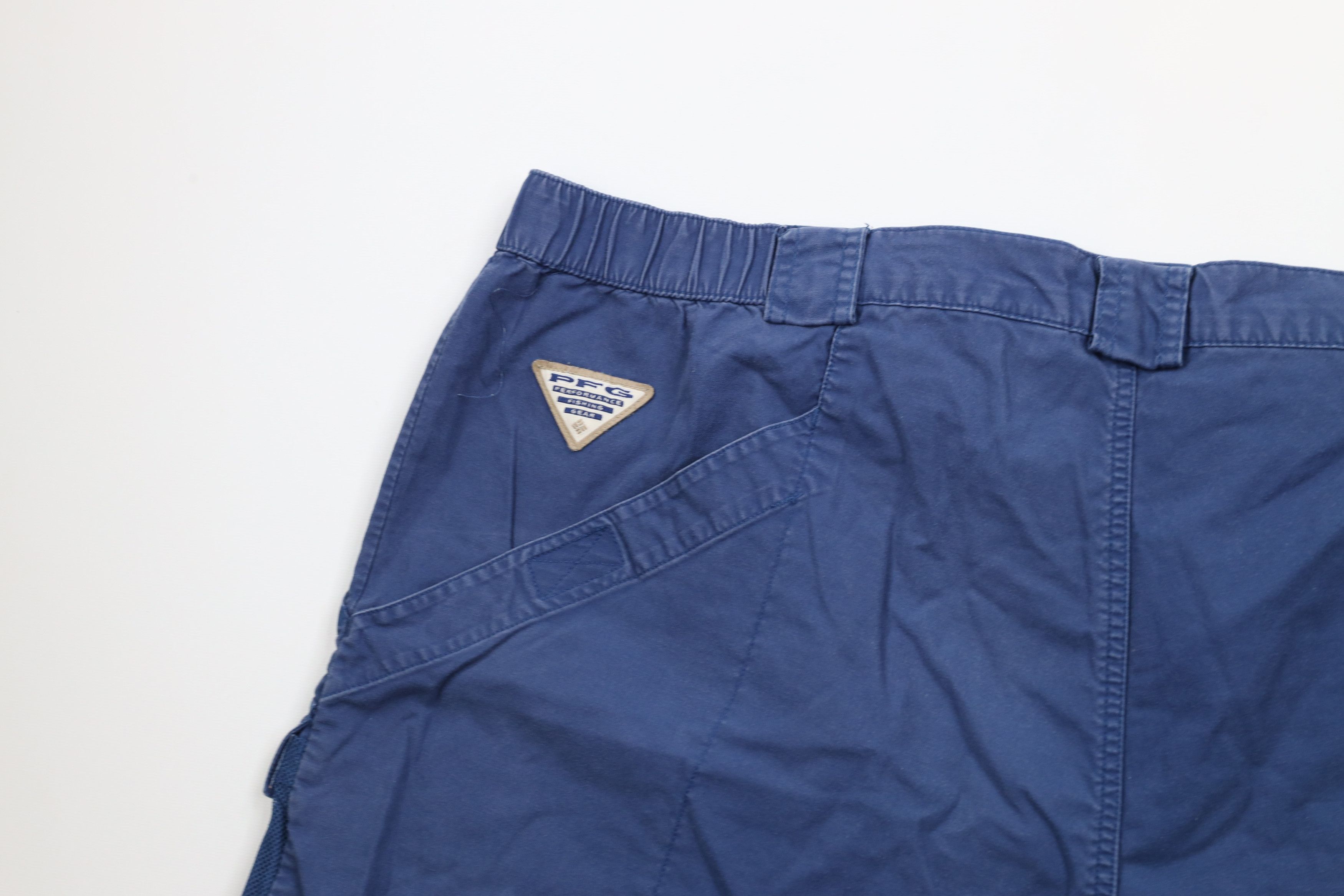 Columbia × Vintage Vintage Columbia PFG Spell Out Above Knee Cargo Shorts Blue Size US 40 / EU 56 - 8 Thumbnail