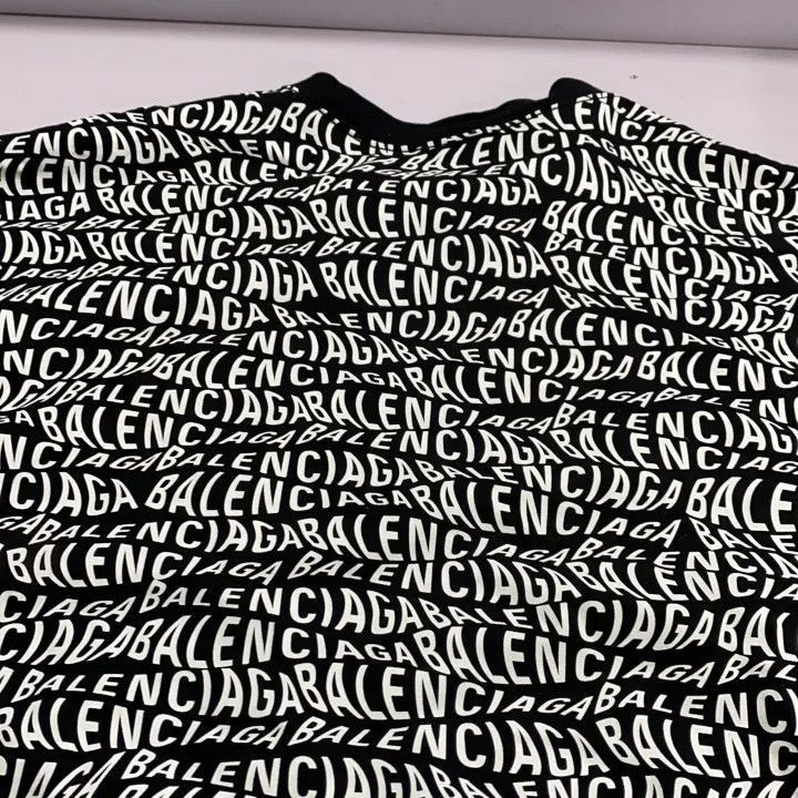 Balenciaga Balenciaga Balenciaga Black and White Logo Sweatshirt -250 Size US M / EU 48-50 / 2 - 6 Thumbnail
