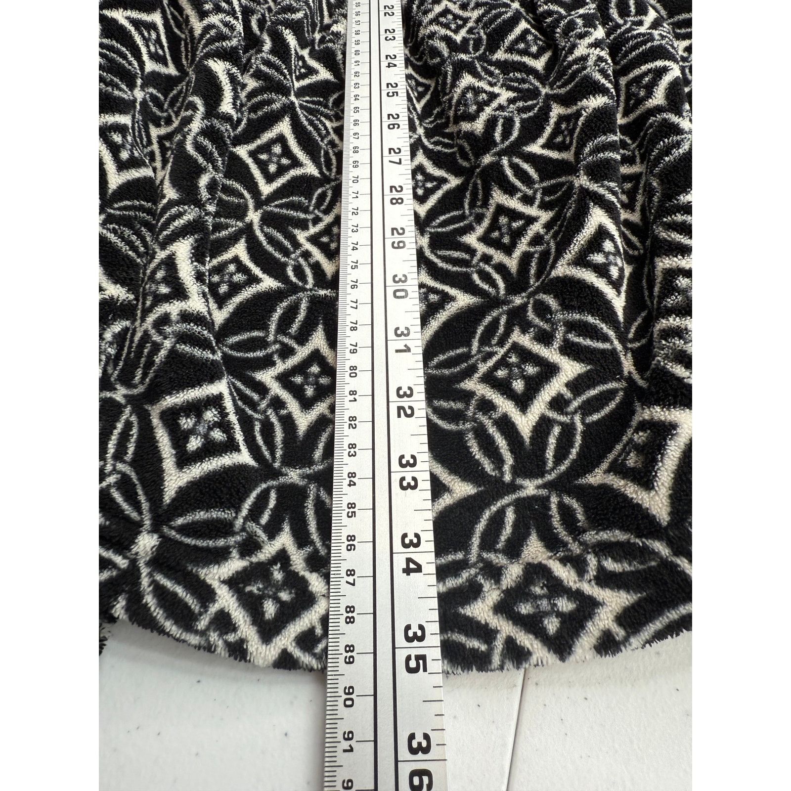 Vera Bradley Vera Bradley Womens Fleece Robe Geometric Pattern Size S/M Size ONE SIZE - 9 Thumbnail