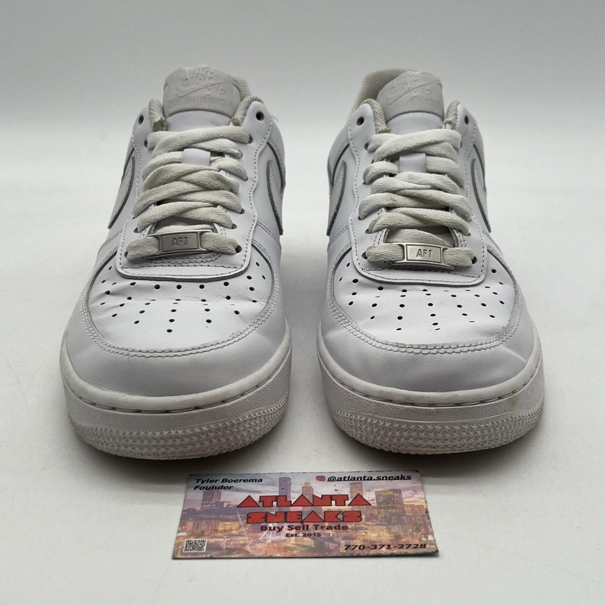 Nike Wmns Air Force 1 triple white Size US 9 / EU 42 - 2 Thumbnail