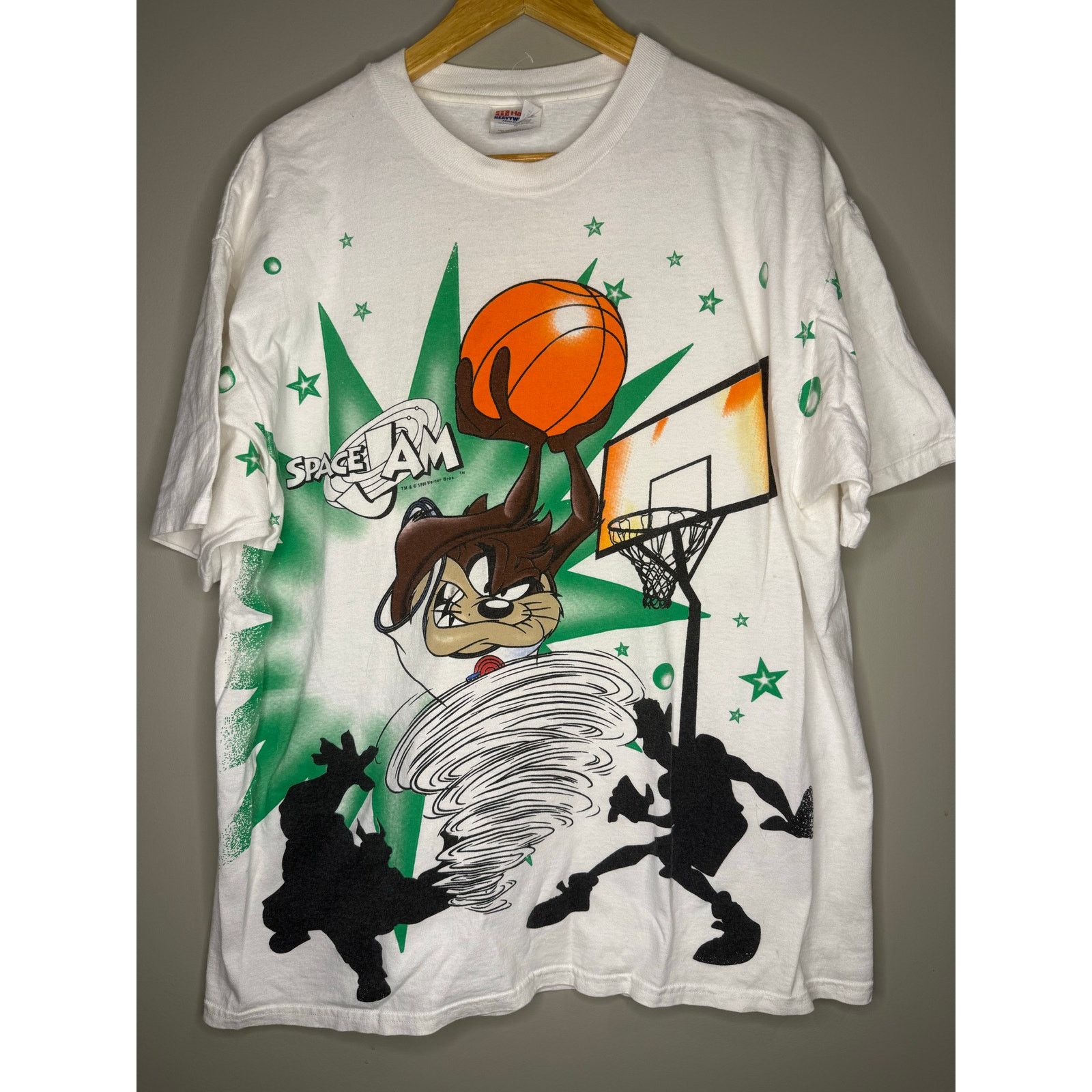 Jordan Brand × Vintage Vintage Space Jam Taz Monstars AOP Michael Jordan Freeze NYC Size US XL / EU 56 / 4 - 1 Thumbnail