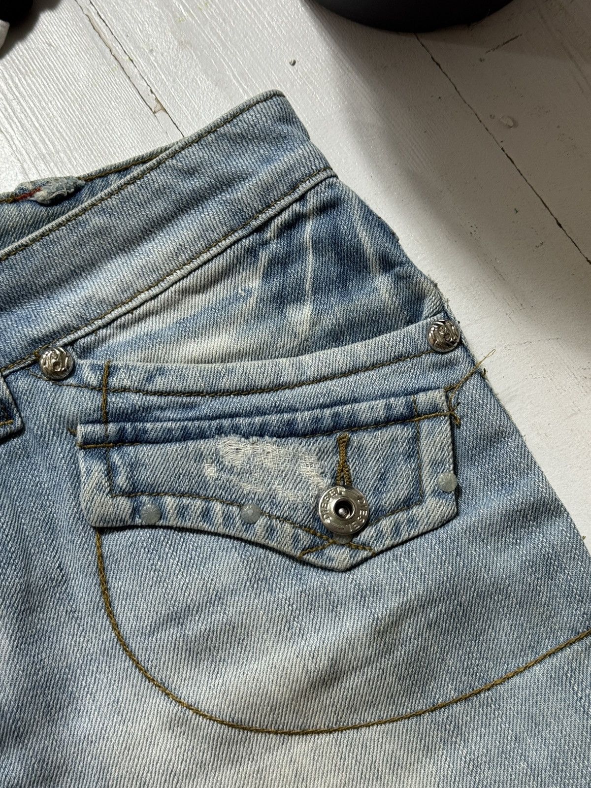 Diesel VINTAGE DIESEL 2000s BIG LOGO MINI DENIM SKIRT Size 26" / US 2 / IT 38 - 4 Thumbnail