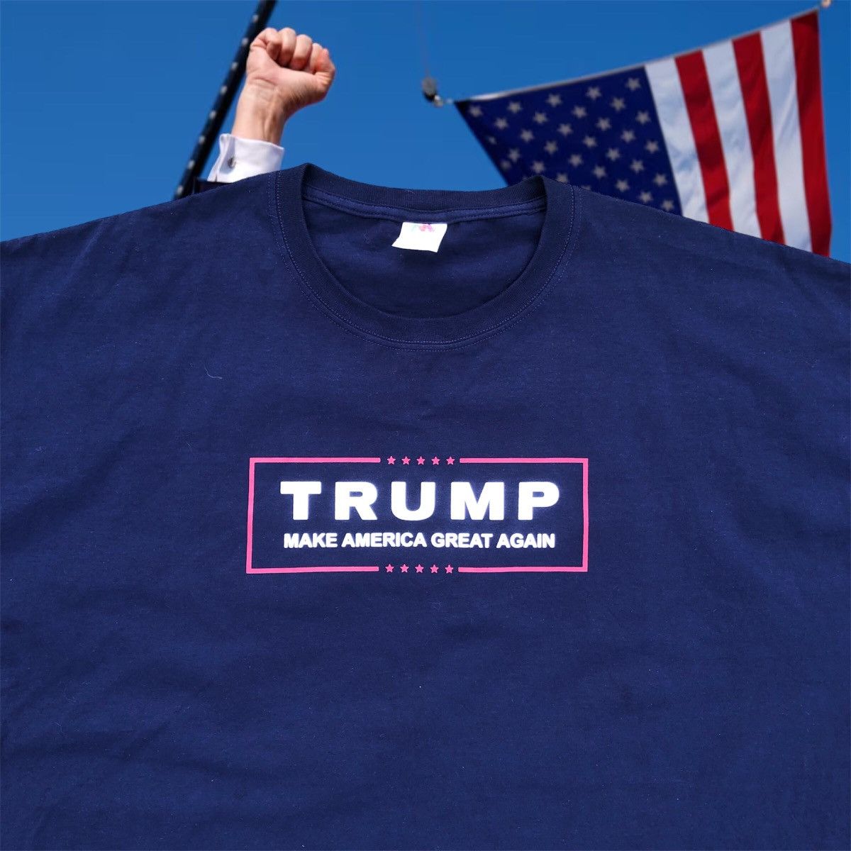 Donald Trump × Fruit Of The Loom Trump Make America Great Again tee shirt Size US XXL / EU 58 / 5 - 3 Thumbnail