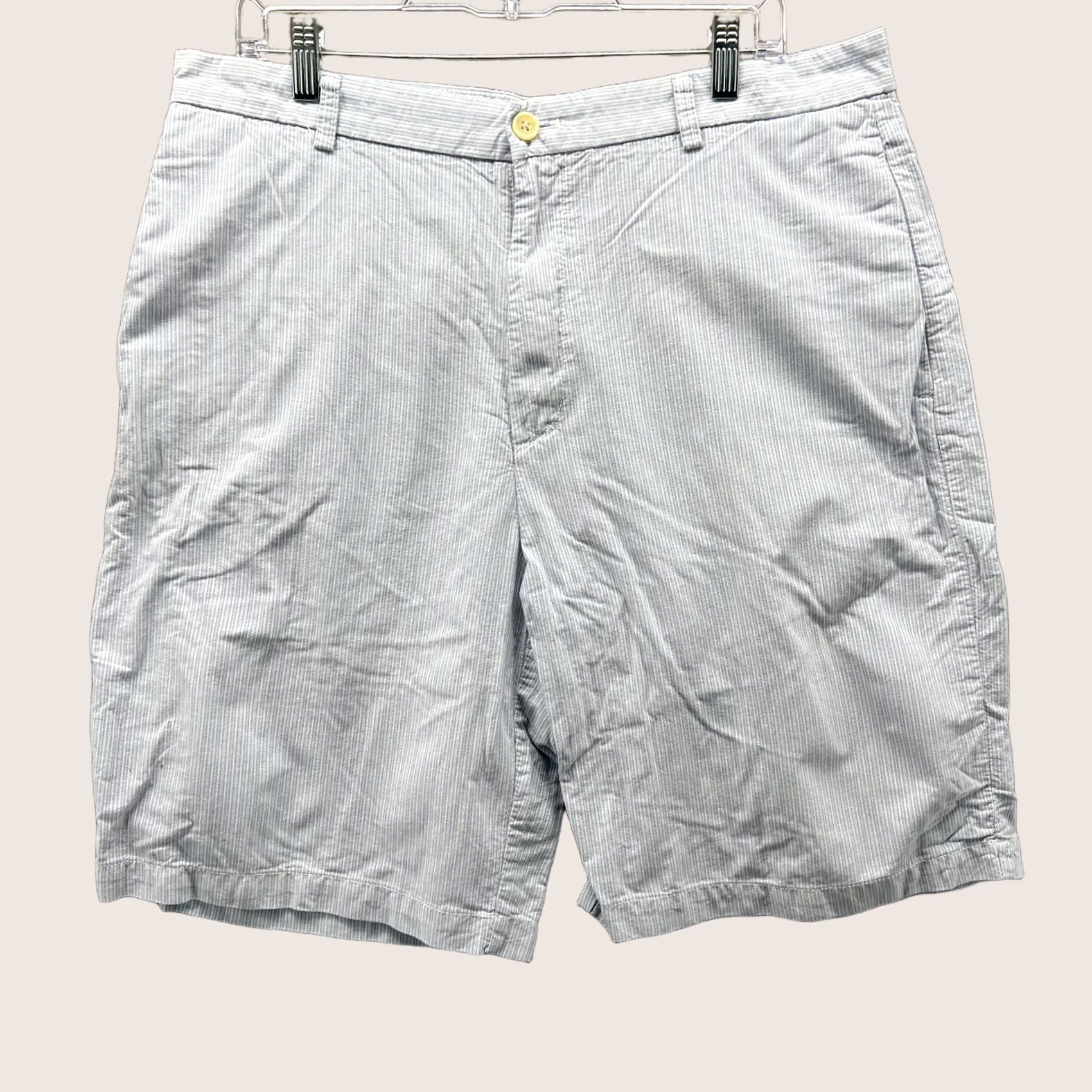 Izod Izod Shorts Mens 36 Blue Chino Flat Luxury Striped Pocket Casual Golf Seersucker Pattern Size US 36 / EU 52 - 1 Thumbnail