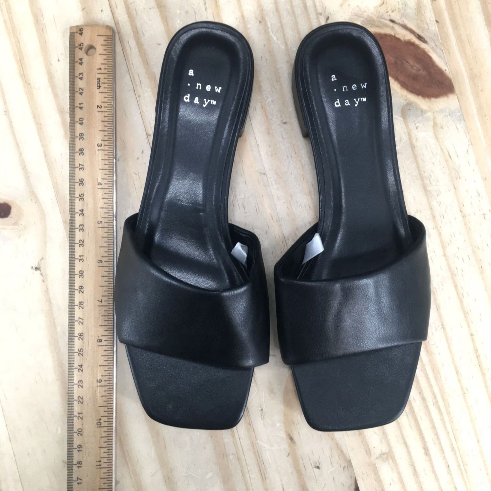 Vintage A New Day Sandals Womens 7.5 W Slides Black Faux Leather Open Toe Low Heels Size US 8 / IT 38 - 5 Thumbnail