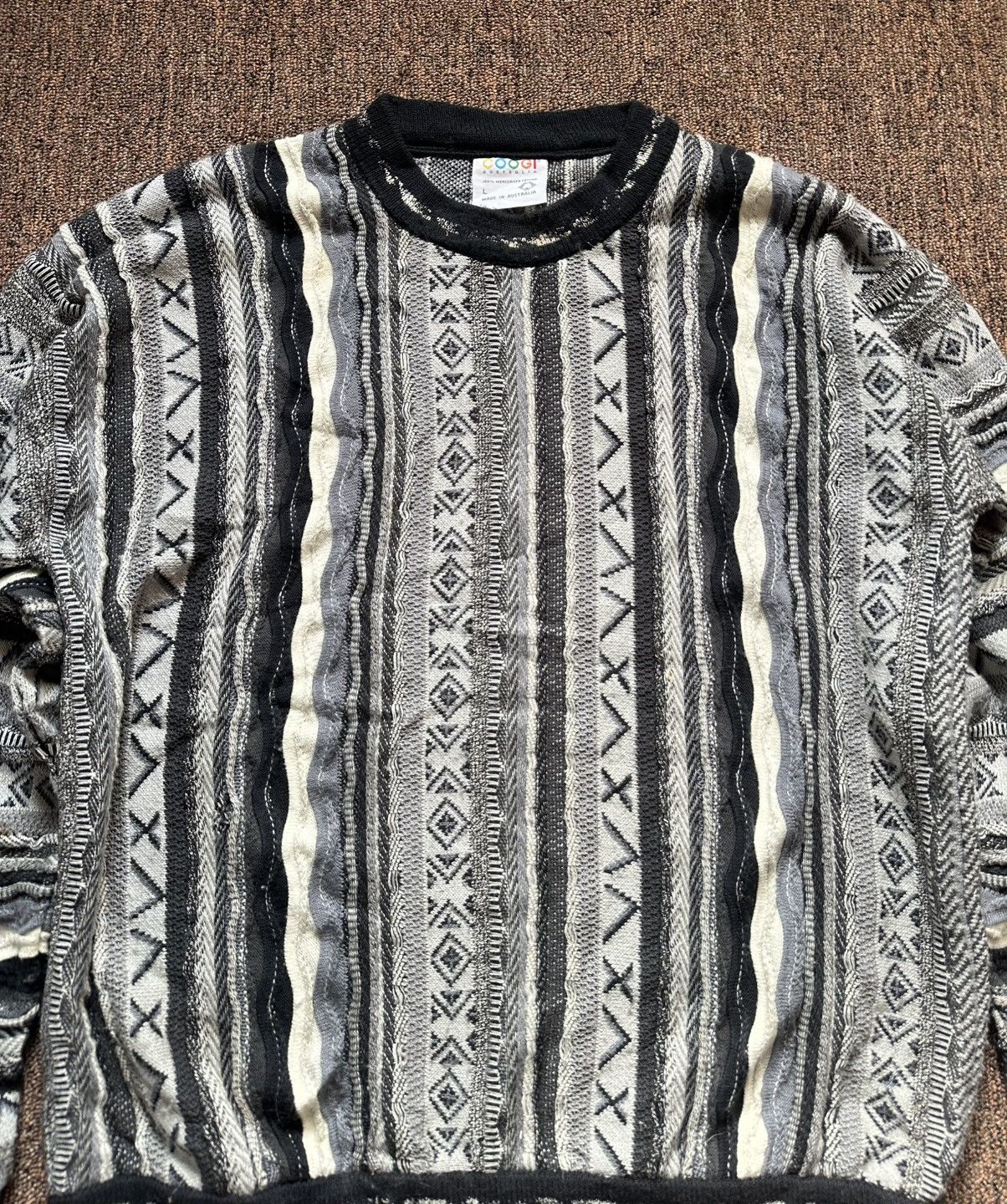 Coogi COOGI Australia Mercerized 3D Knit Sweater Black Grey Size L Size US S / EU 44-46 / 1 - 2 Thumbnail