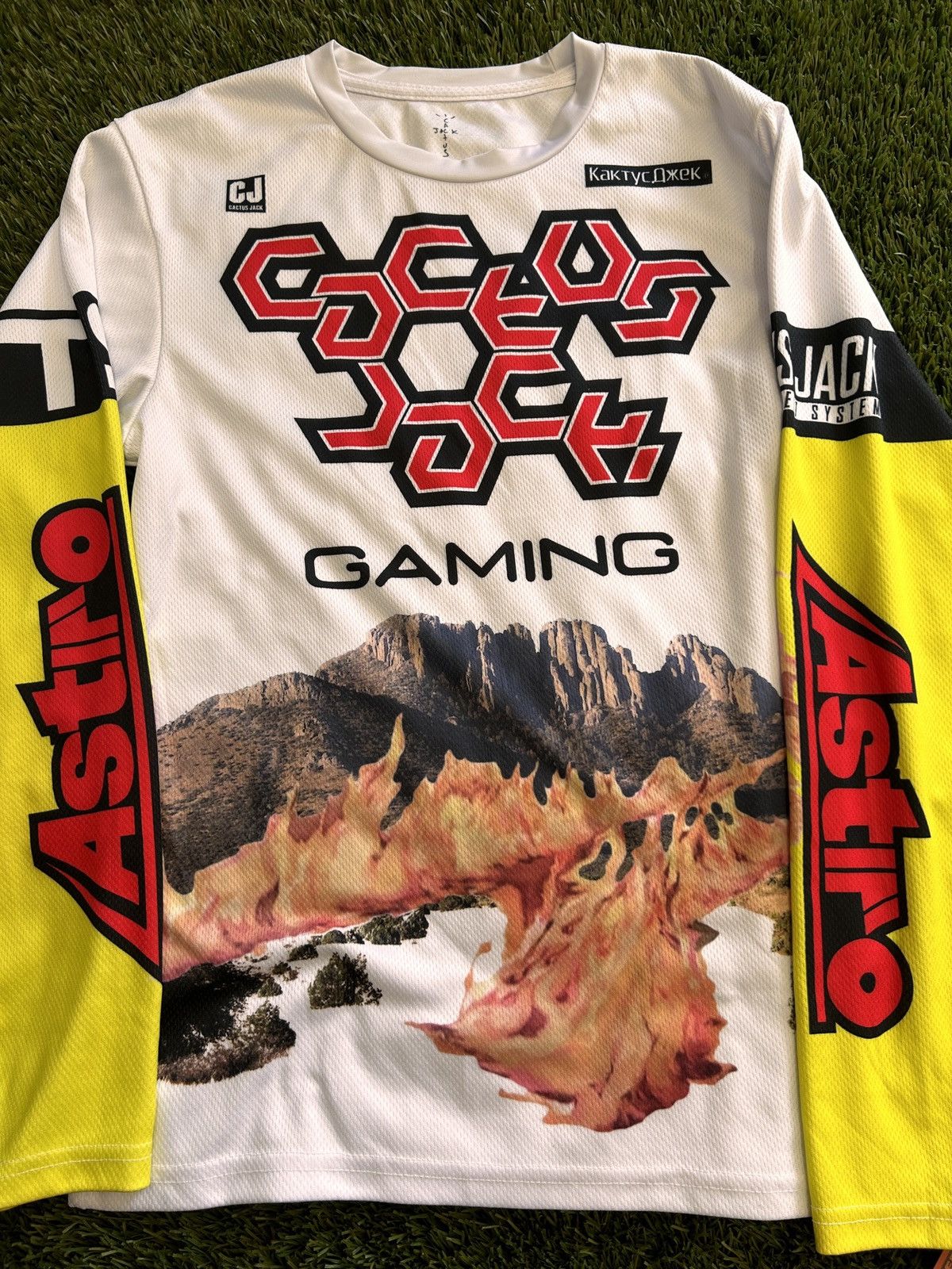 Travis outlet Scott The Scotts Cj Gaming 1 L/S Jersey XL