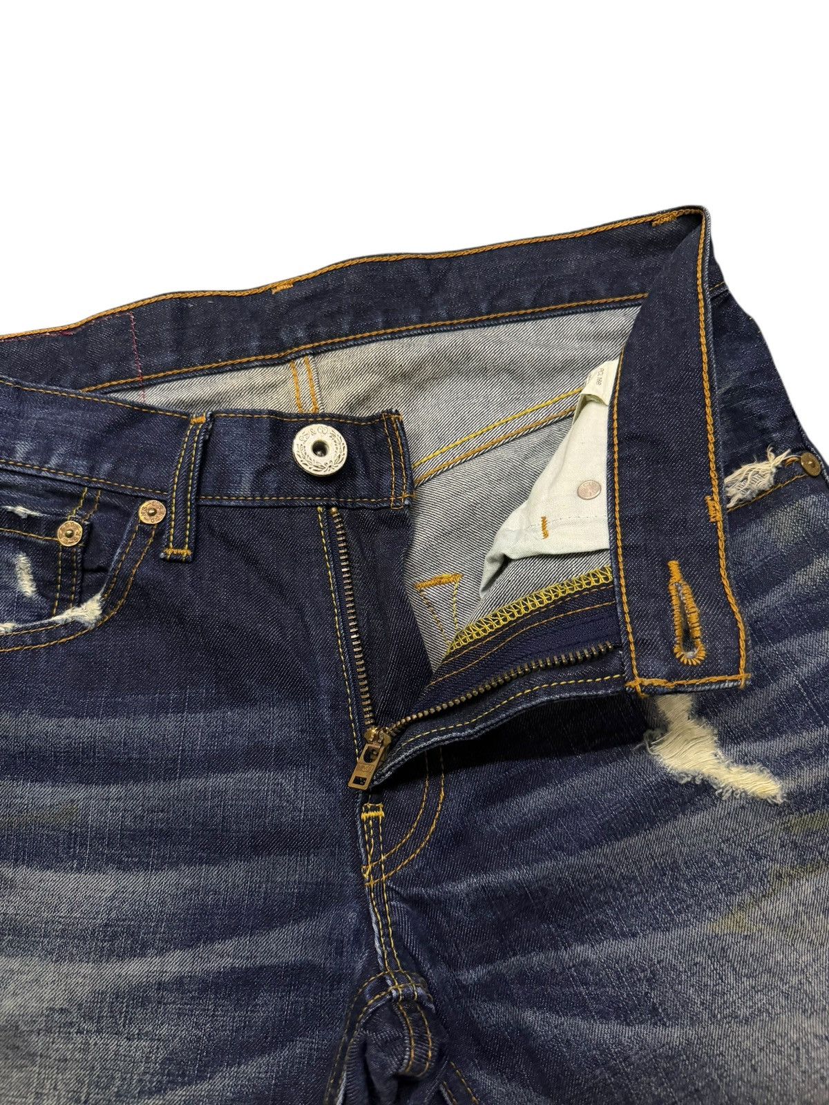 Levi's Vintage Levi’s 502 Denim Jeans | Whisker Wash Distressed W30 Size US 30 / EU 46 - 8 Thumbnail