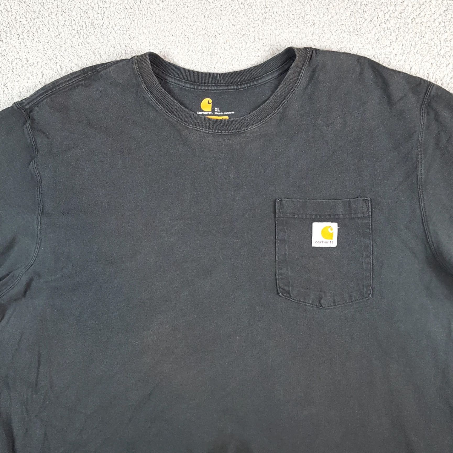 Carhartt VINTAGE Carhartt Pocket Tee Grunge CH Logo Logo T-Shirt XL Black Short Sleeve Crew Neck Men’s Workwear 90s Retro Vintage Skate Baggy Relaxed Pockets Size US XL / EU 56 / 4 - 2 Thumbnail