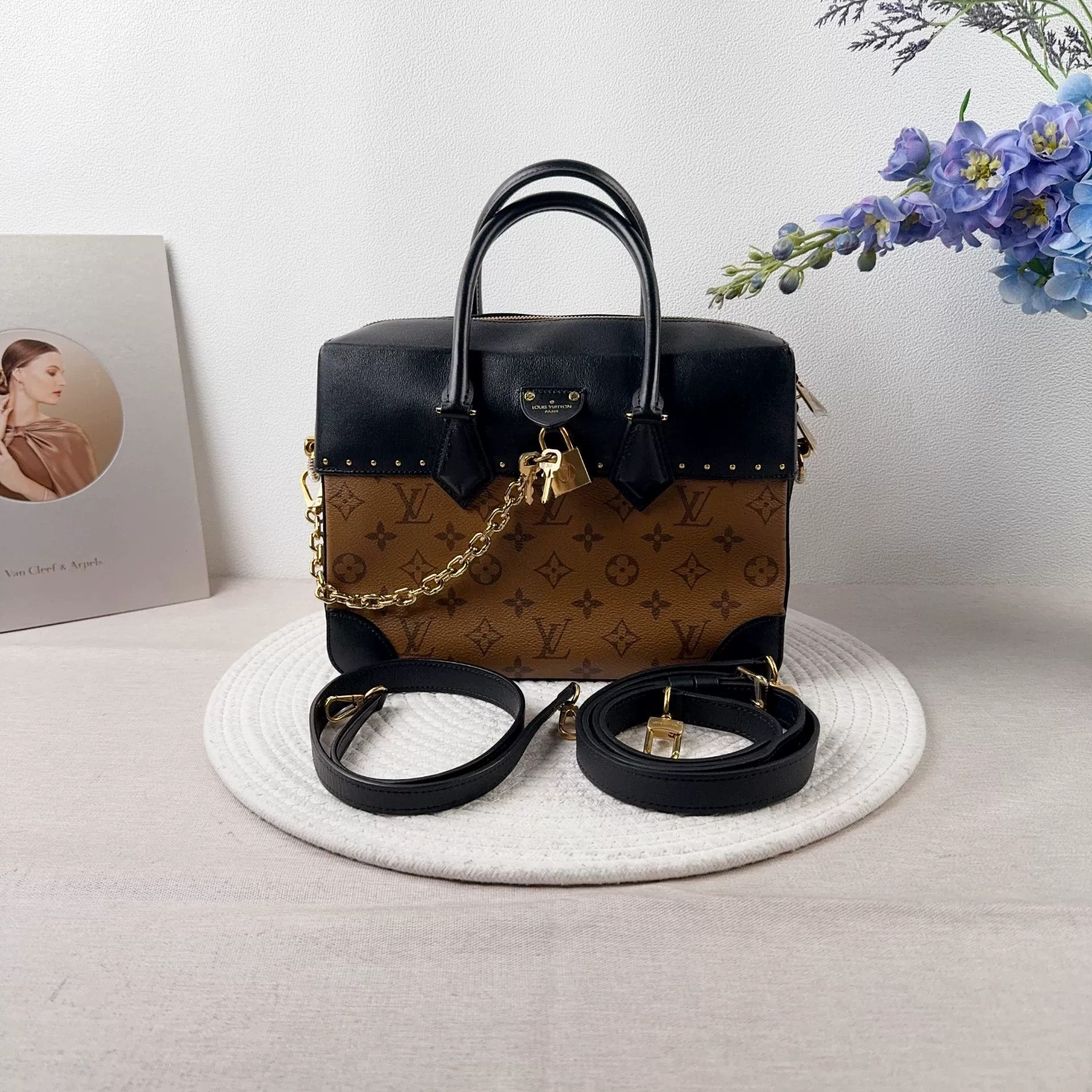 Louis Vuitton Pre-loved Bag Very good condition Size ONE SIZE - 1 Thumbnail