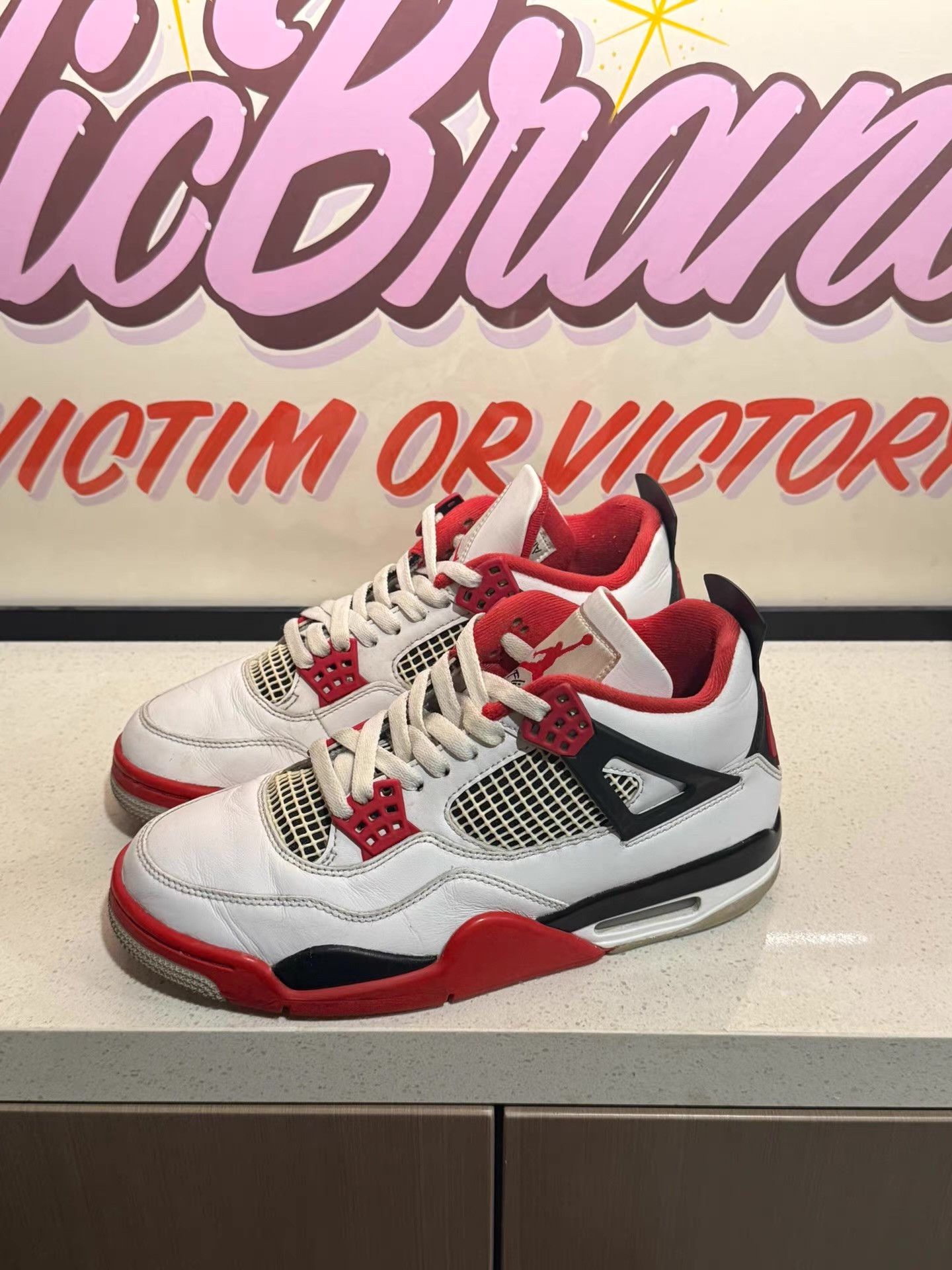 Nike Jordan Air Jordan 4 Retro Fire Red shoes。Ｑ20 Size US 8 / EU 41 - 1 Thumbnail