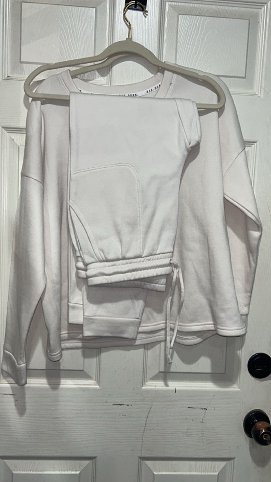 Other Women's Rae Dunn White & Pink Chill Sweatshirt set L Size L / US 10 / IT 46 - 2 Thumbnail