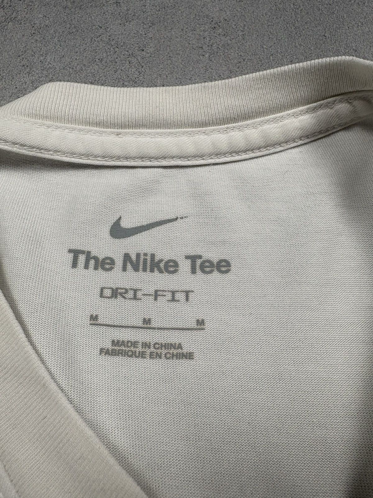 Nike Nike Trail Find Some Run To Look Up Graphic T-Shirt Outdoor Size US M / EU 48-50 / 2 - 14 Thumbnail