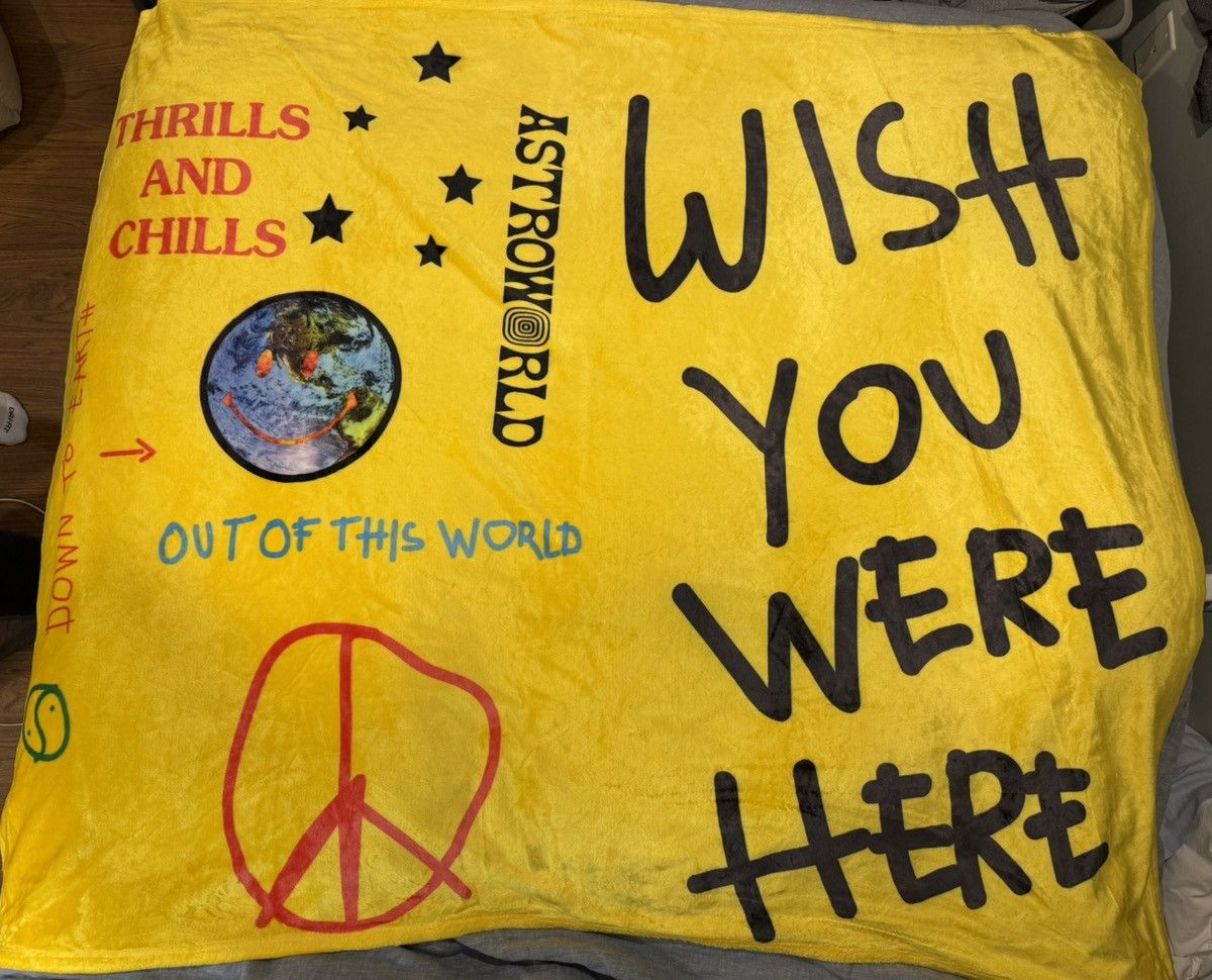 Travis Scott Travis Scott Astroworld Yellow Blanket Brand New Size ONE SIZE - 1 Thumbnail