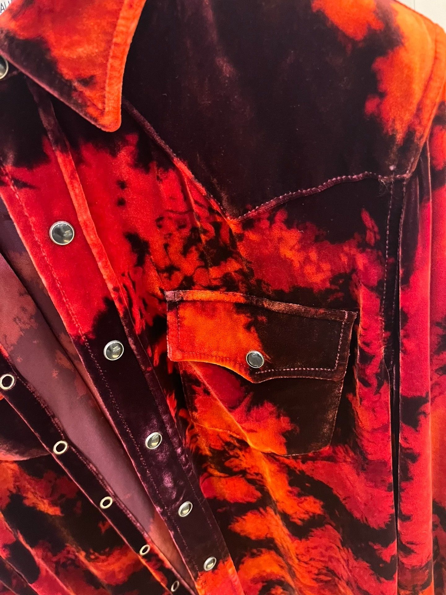 Saint Laurent Paris Saint Laurent Red Tie-Dye Velvet Western Shirt Size US M / EU 48-50 / 2 - 8 Thumbnail